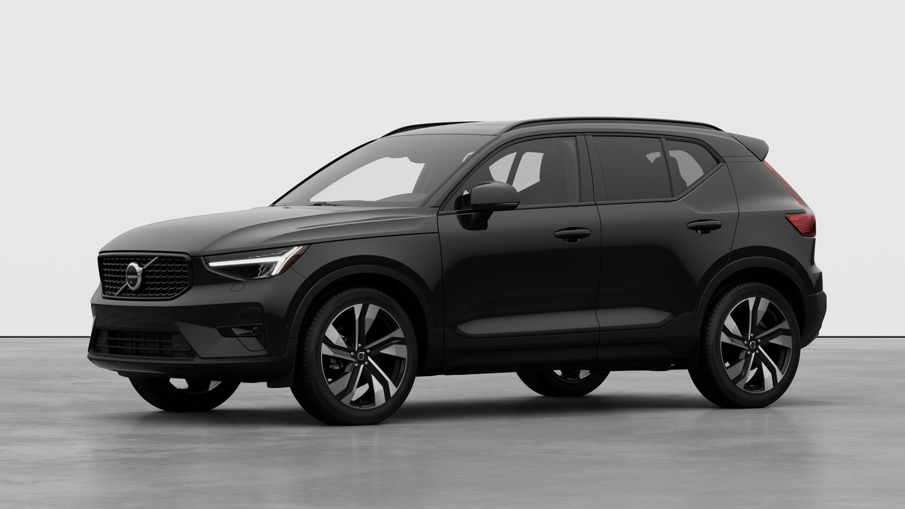 2026 Volvo XC40 Plus (Dark Theme)