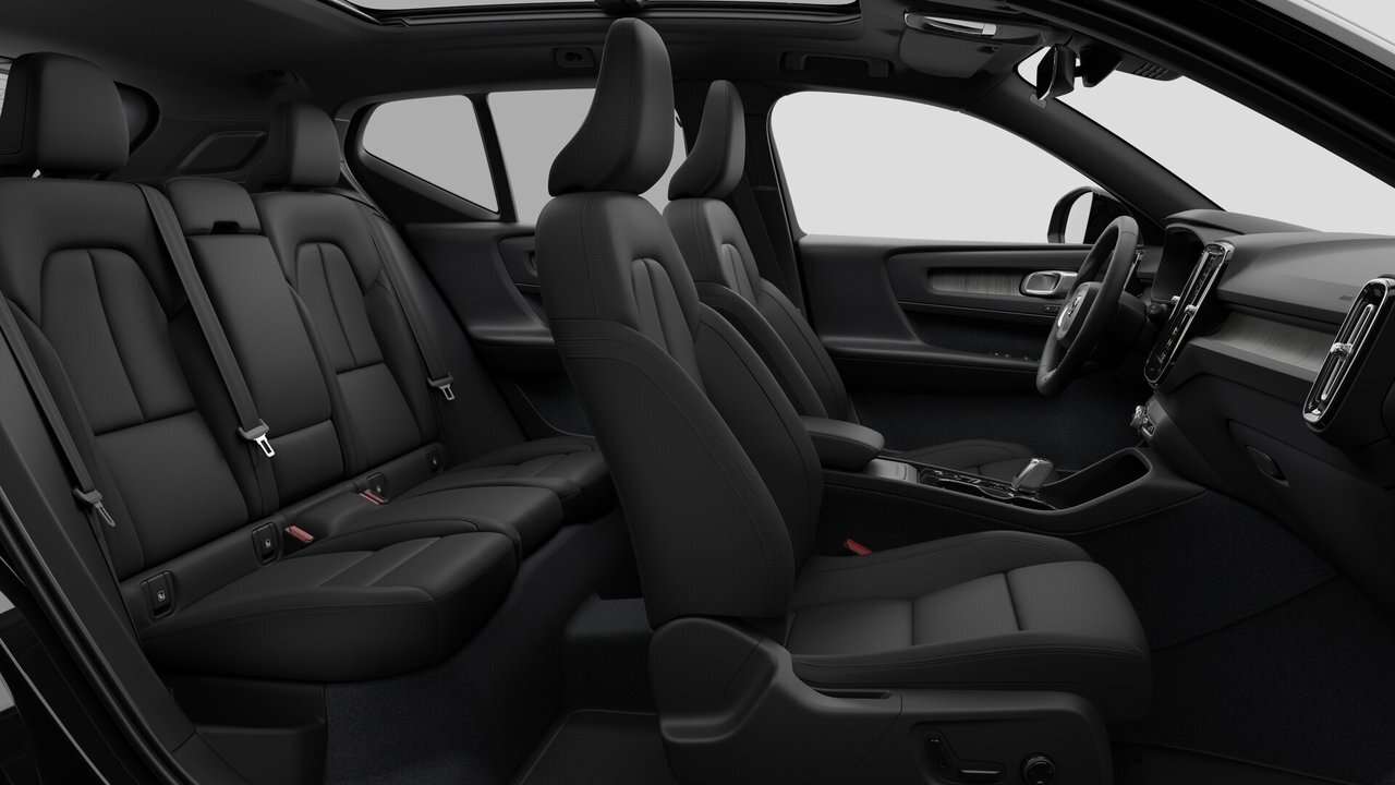 2026 Volvo XC40 Plus (Dark Theme) thumb 13