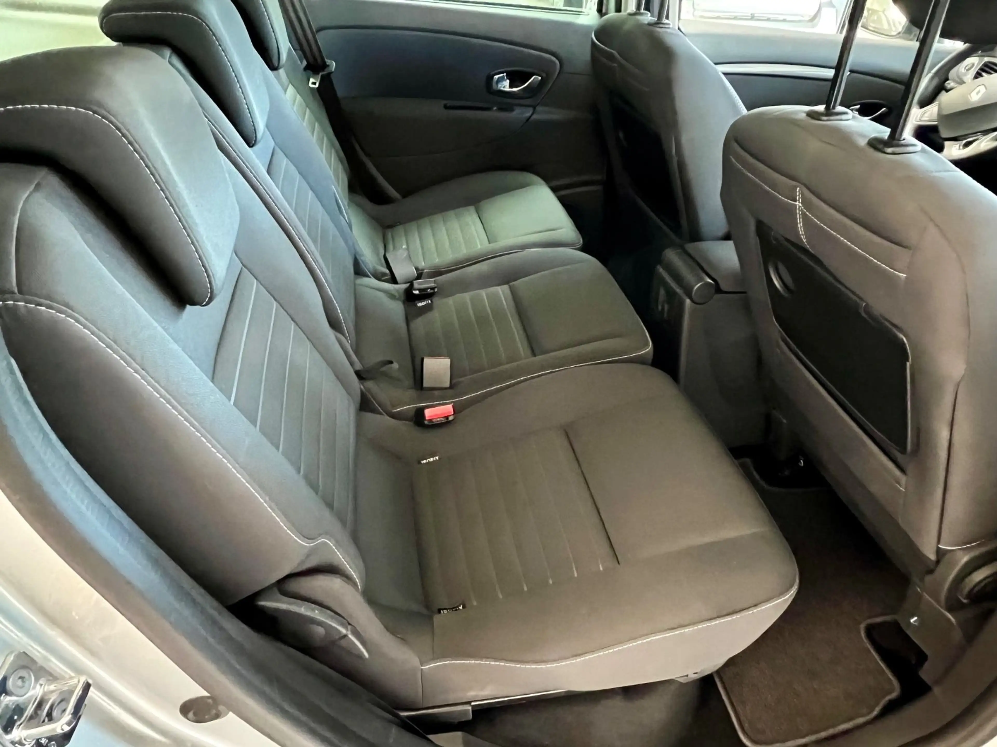 Renault Scenic III 1,2 Limited Sitzheizung/Klima — photo 11
