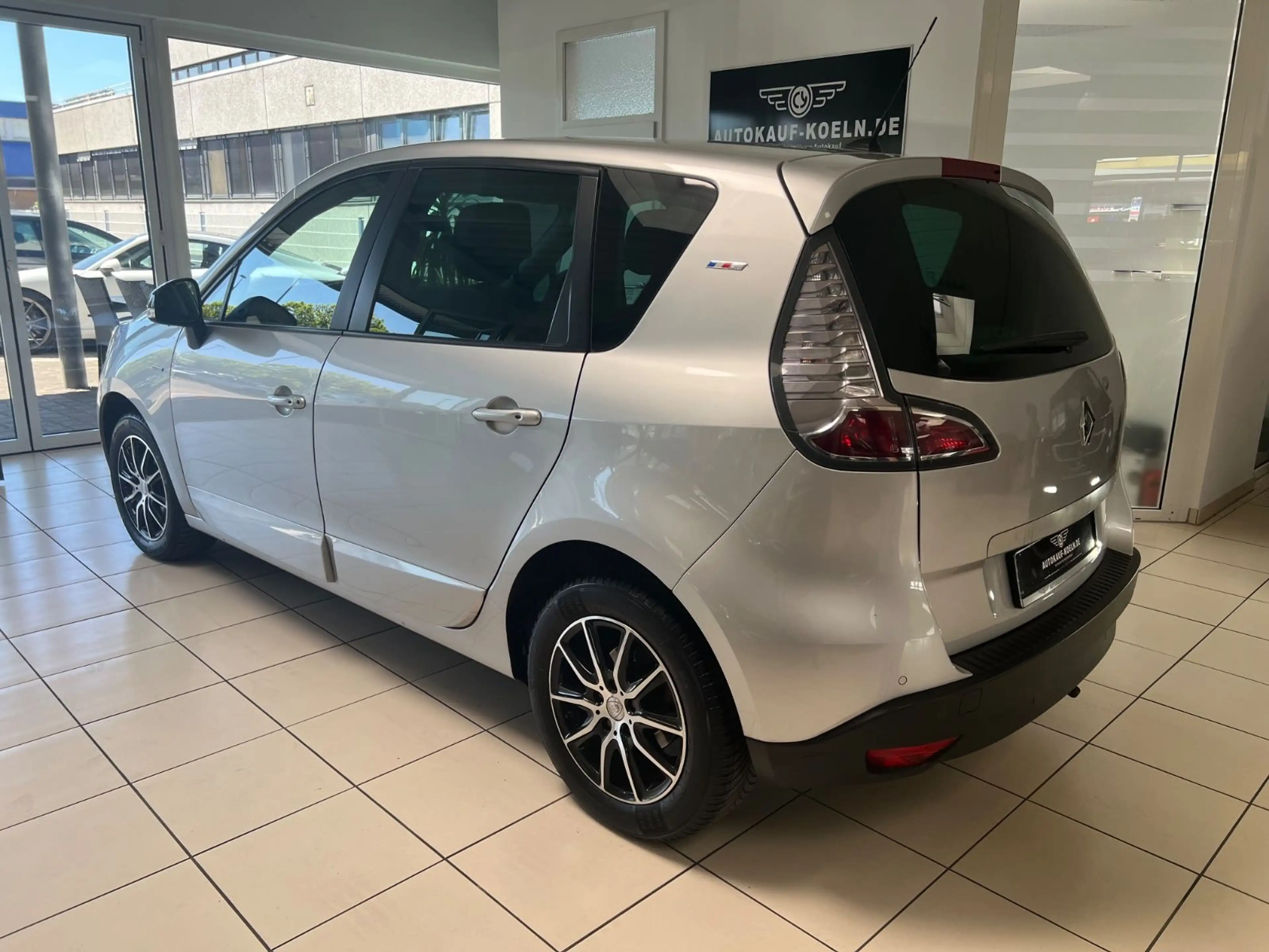 Renault Scenic III 1,2 Limited Sitzheizung/Klima — photo 3
