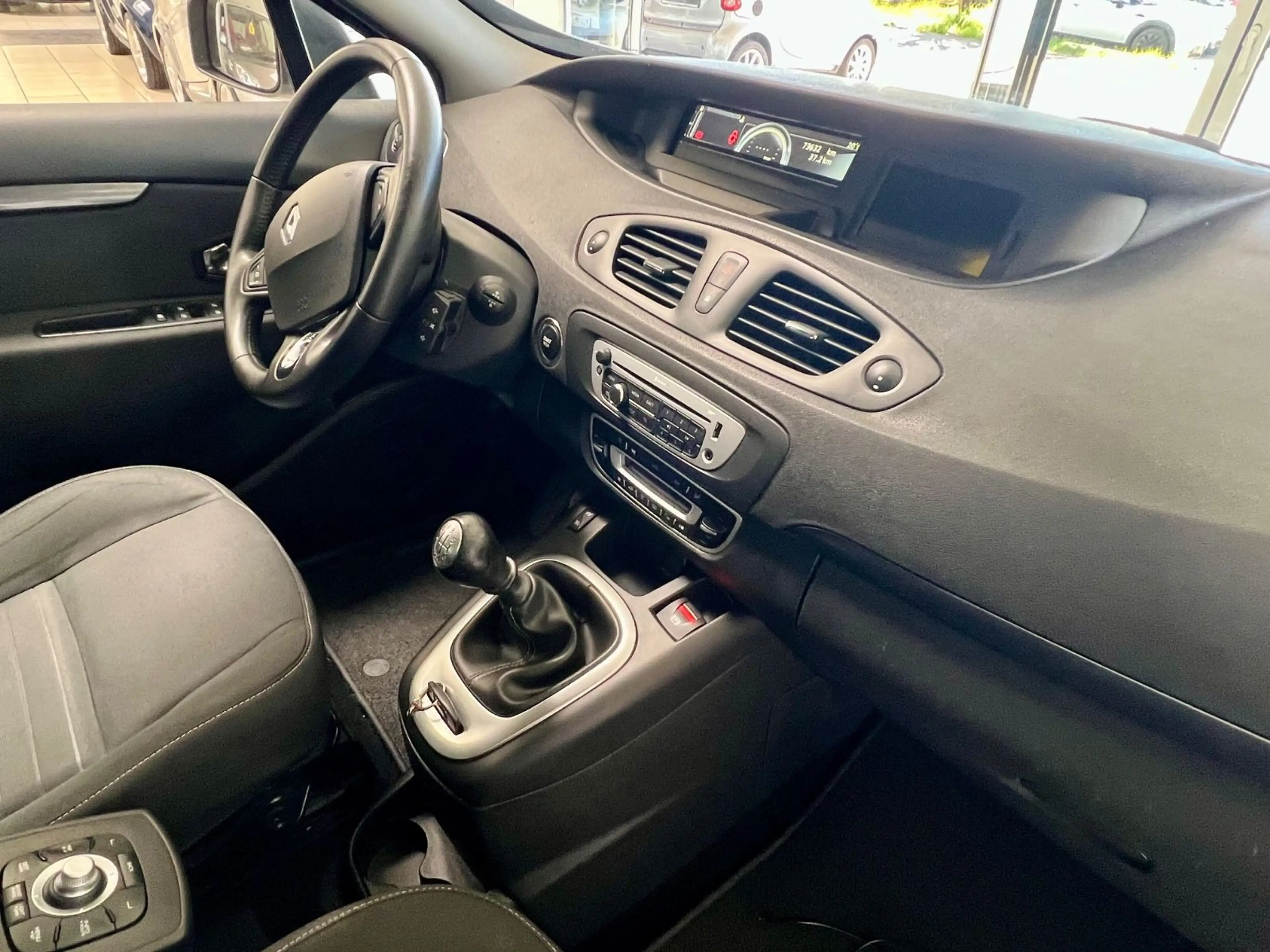 Renault Scenic III 1,2 Limited Sitzheizung/Klima — photo 9