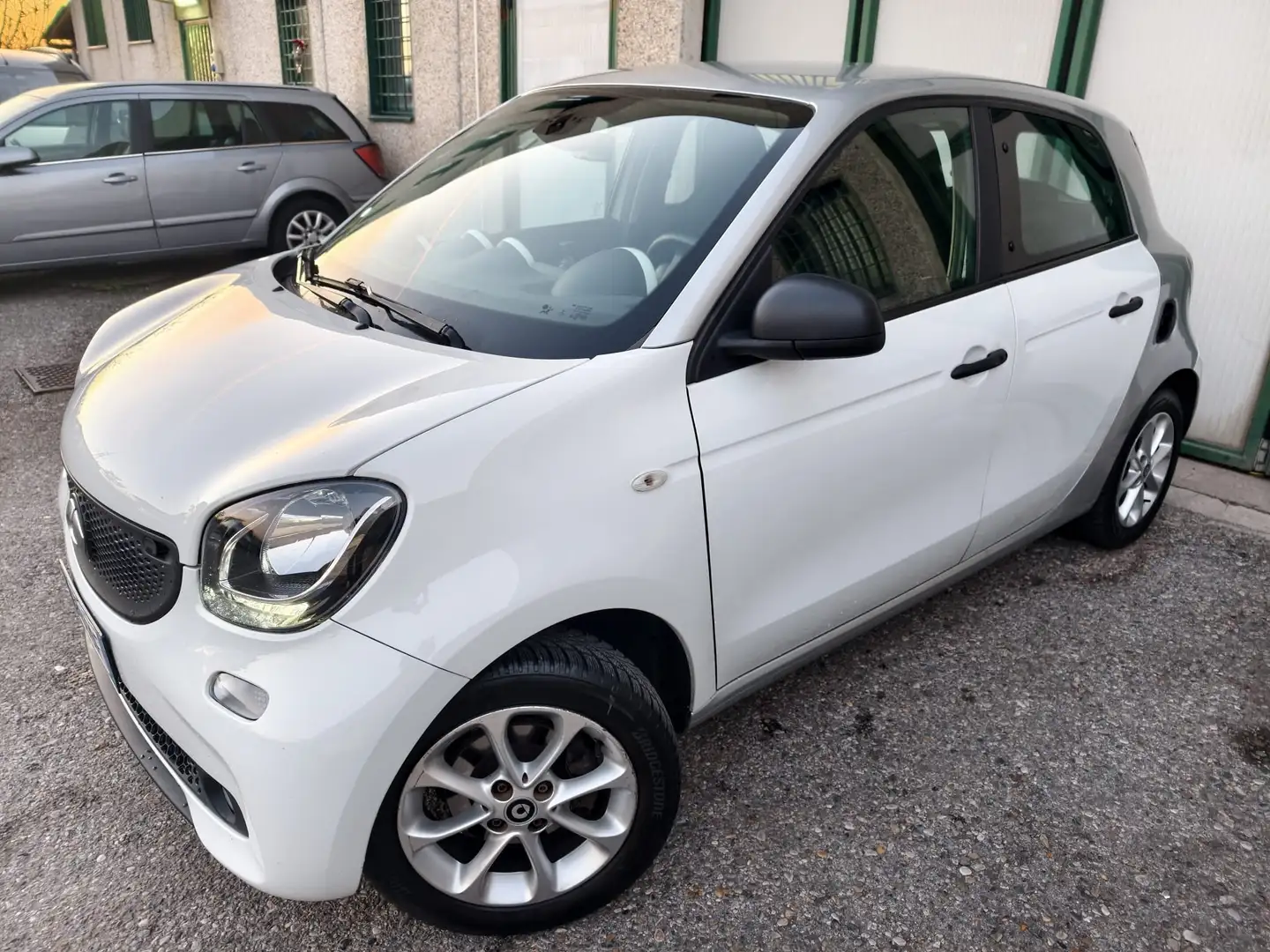 smart forFour 1.0 BENZINA 5 PORTE NEOPATENTATI  2017 MOLTO BELLA Weiß - 1