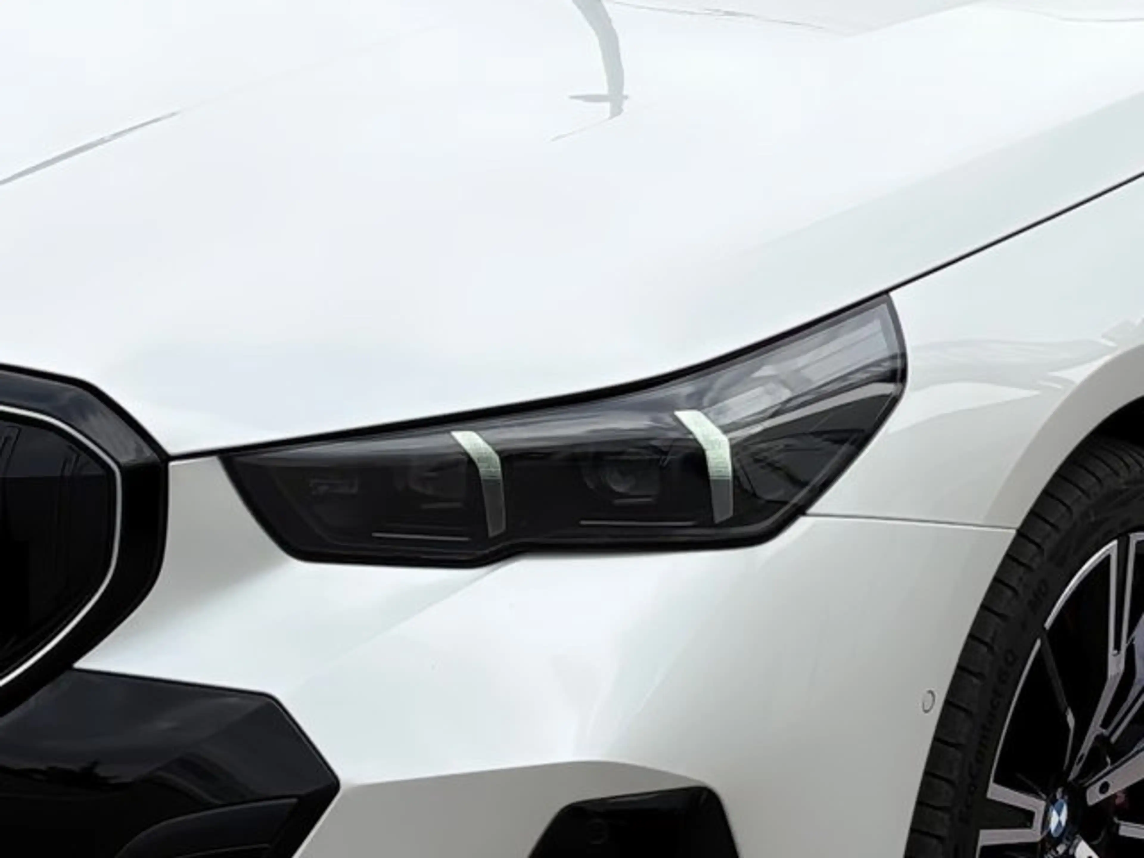 BMW 550 e xDrive Touring — photo 4
