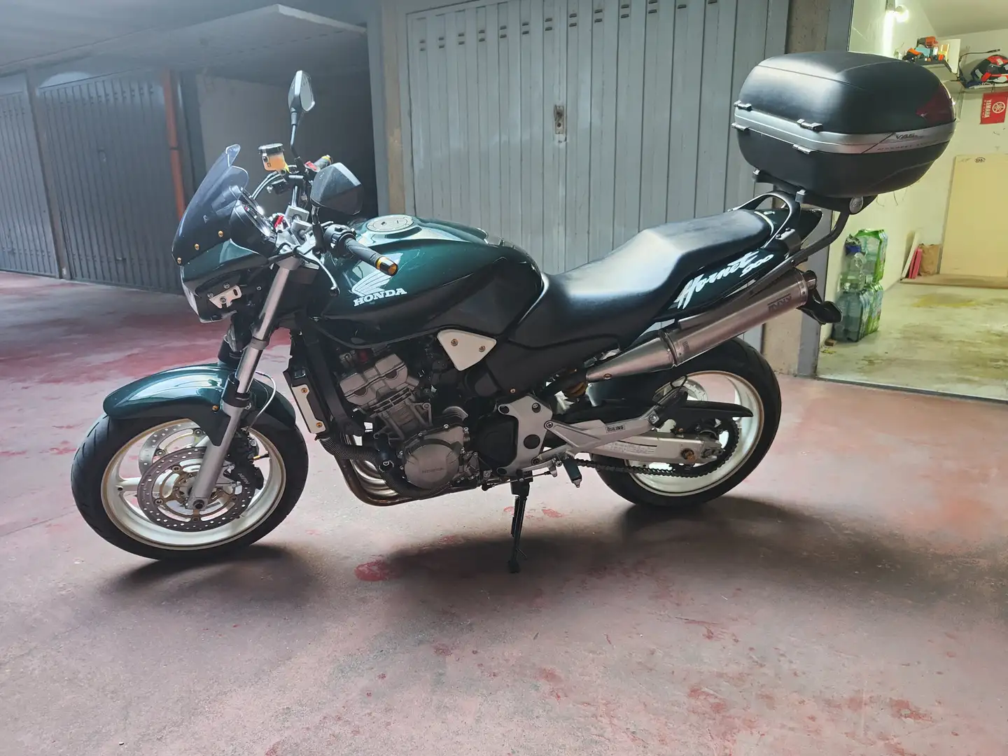 Honda Hornet 900 Vert - 2