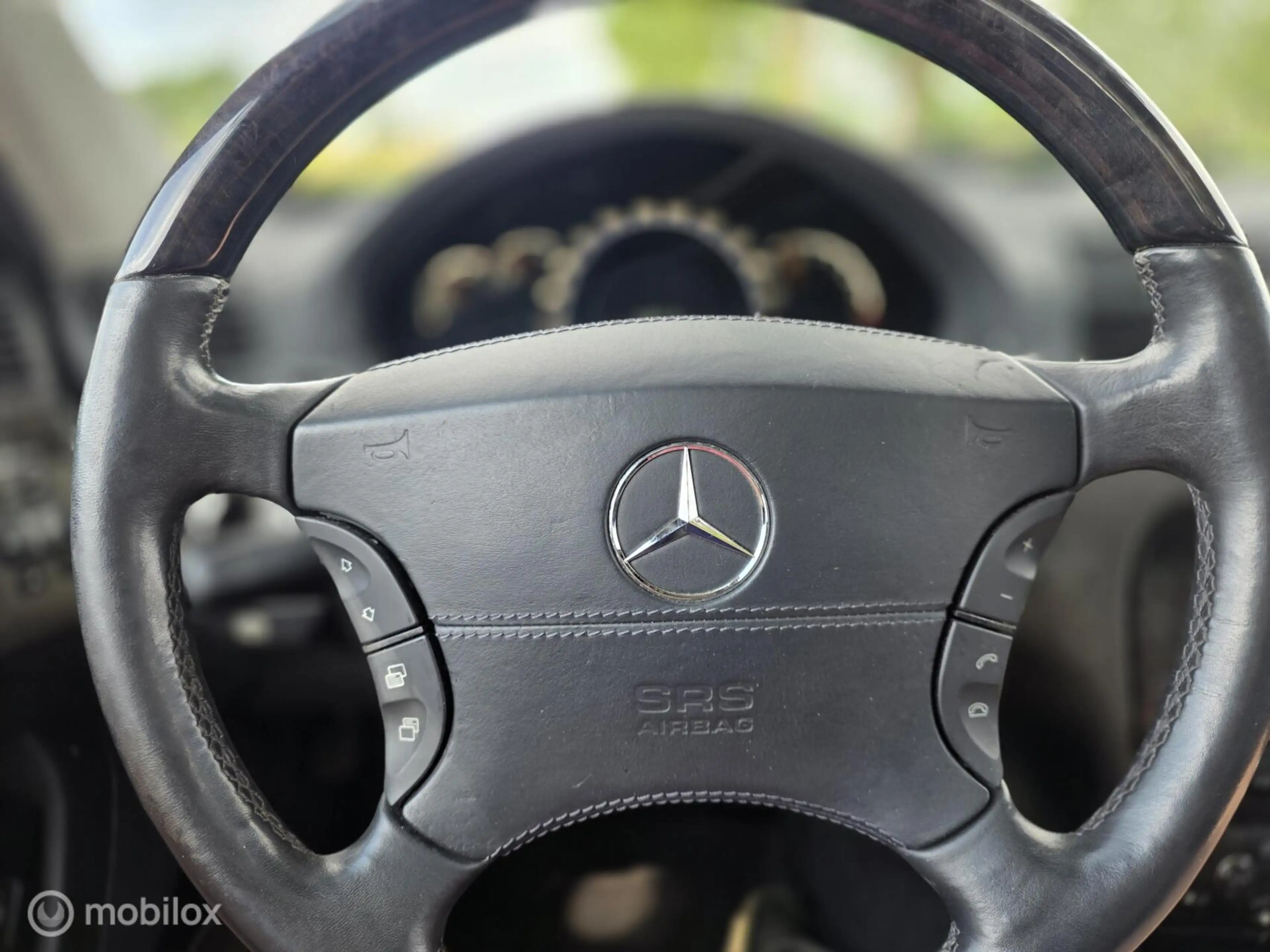 Mercedes-Benz S 600 Lang V12 biturbo — photo 21