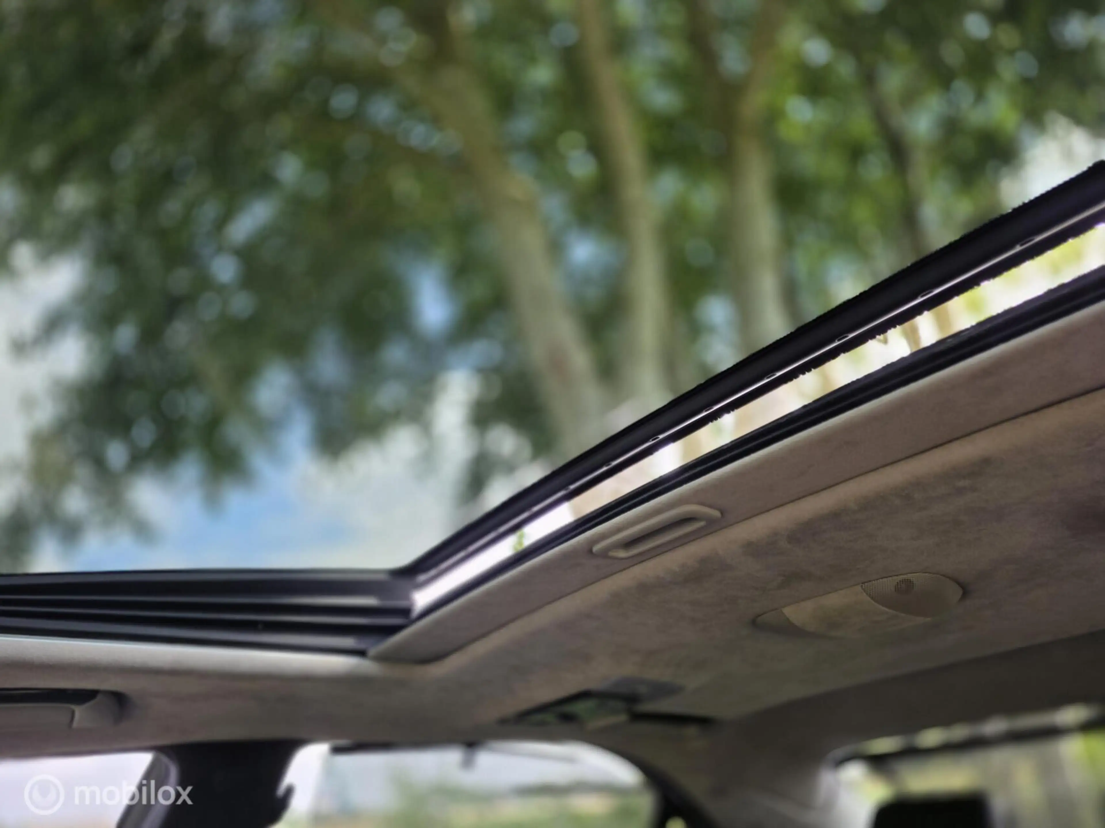 Mercedes-Benz S 600 Lang V12 biturbo — photo 17