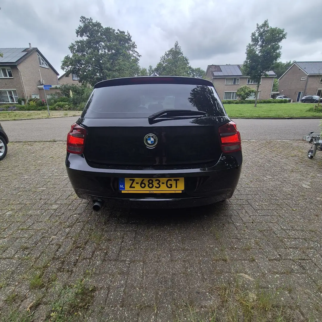 BMW 1er M Coupé 114i Schwarz - 2