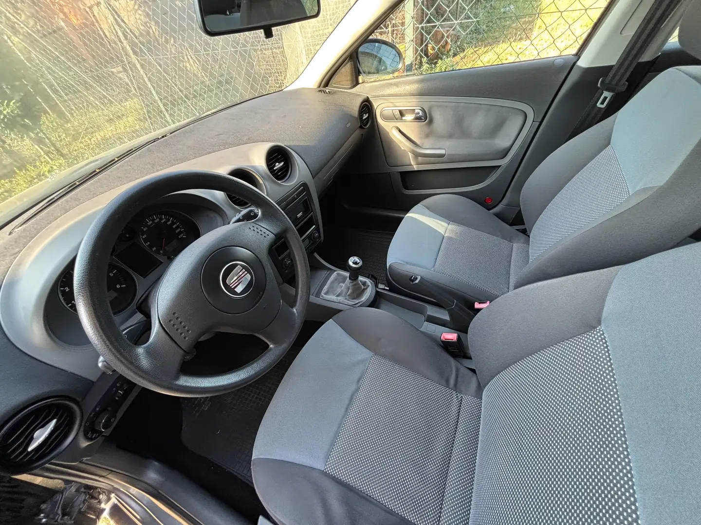 SEAT Ibiza 5p 1.4 tdi Stylance (signo) - 2