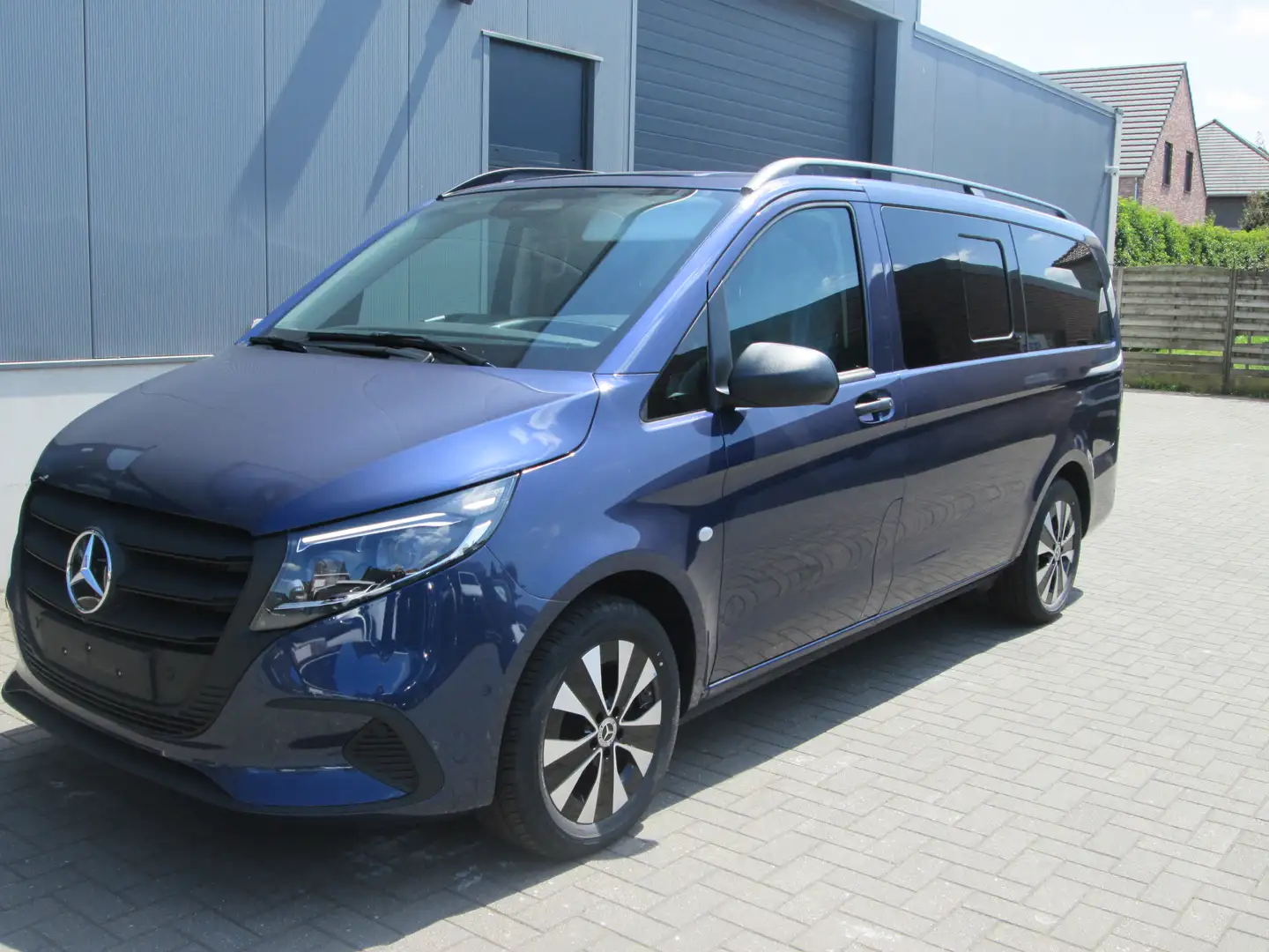 Mercedes-Benz Vito TOURER PRO 114 CDI Bleu - 2
