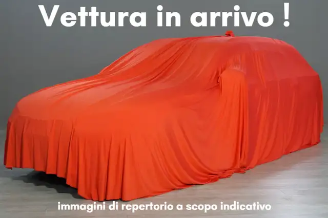 Fiat 500E view 2