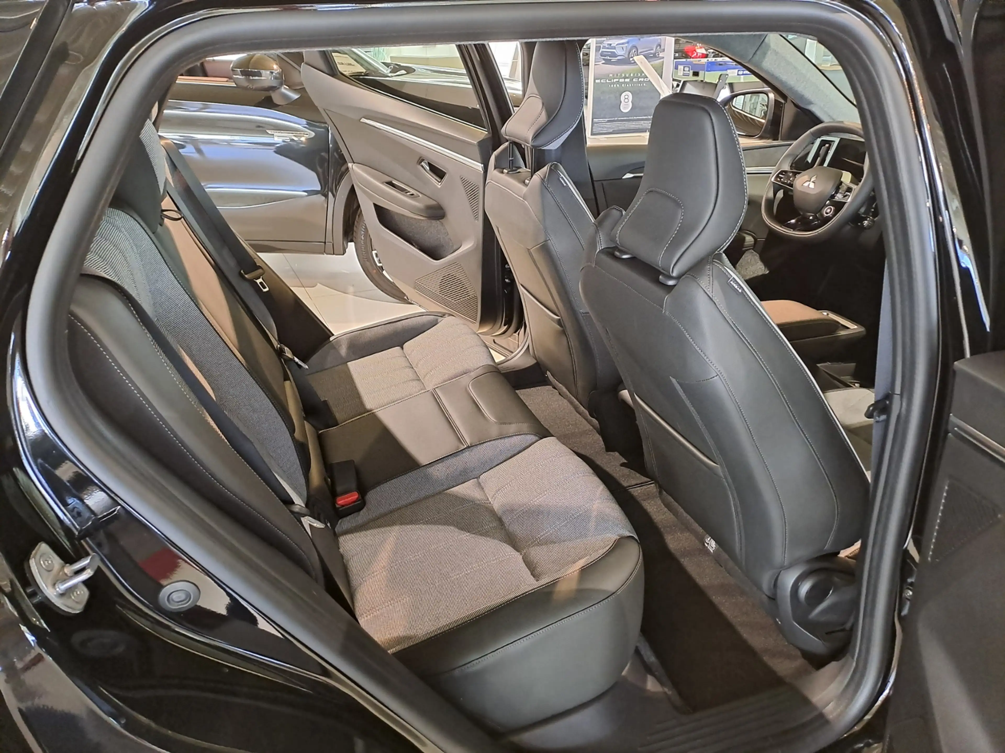 Mitsubishi Eclipse Cross 160 kW Diamant Top — photo 11