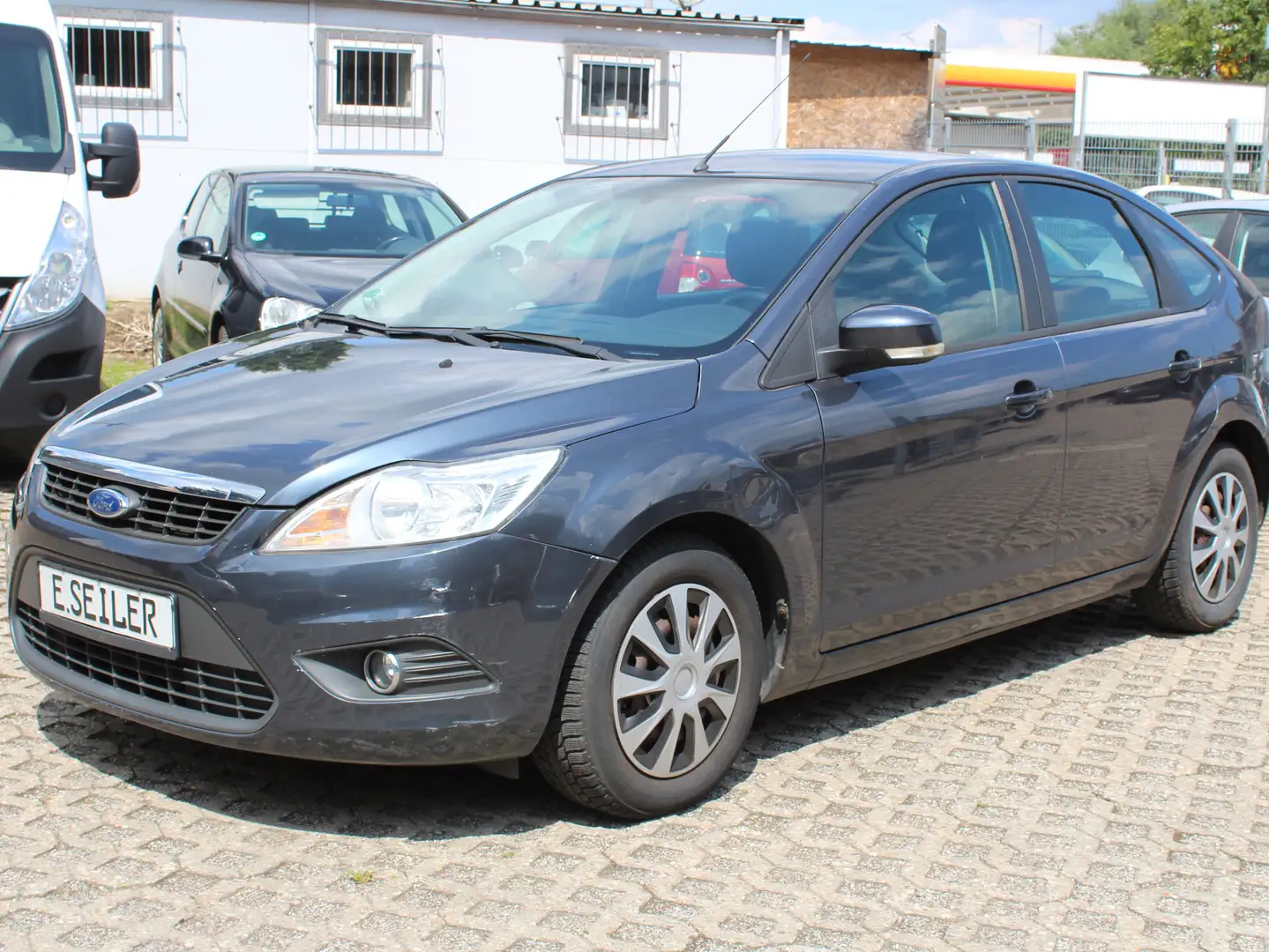 Ford Focus Ford Focus 1,6TDCi*TÜV NEU*KLIMA*TEMPOMAT* - 1