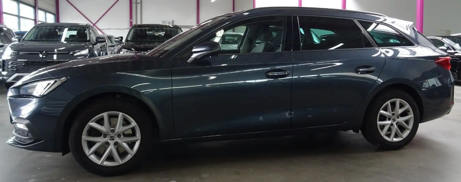 SEAT Leon LEON ST 2.0 TDI STYLE**AHK*ACC*CAM*BEATS*KEY* Gris - 2