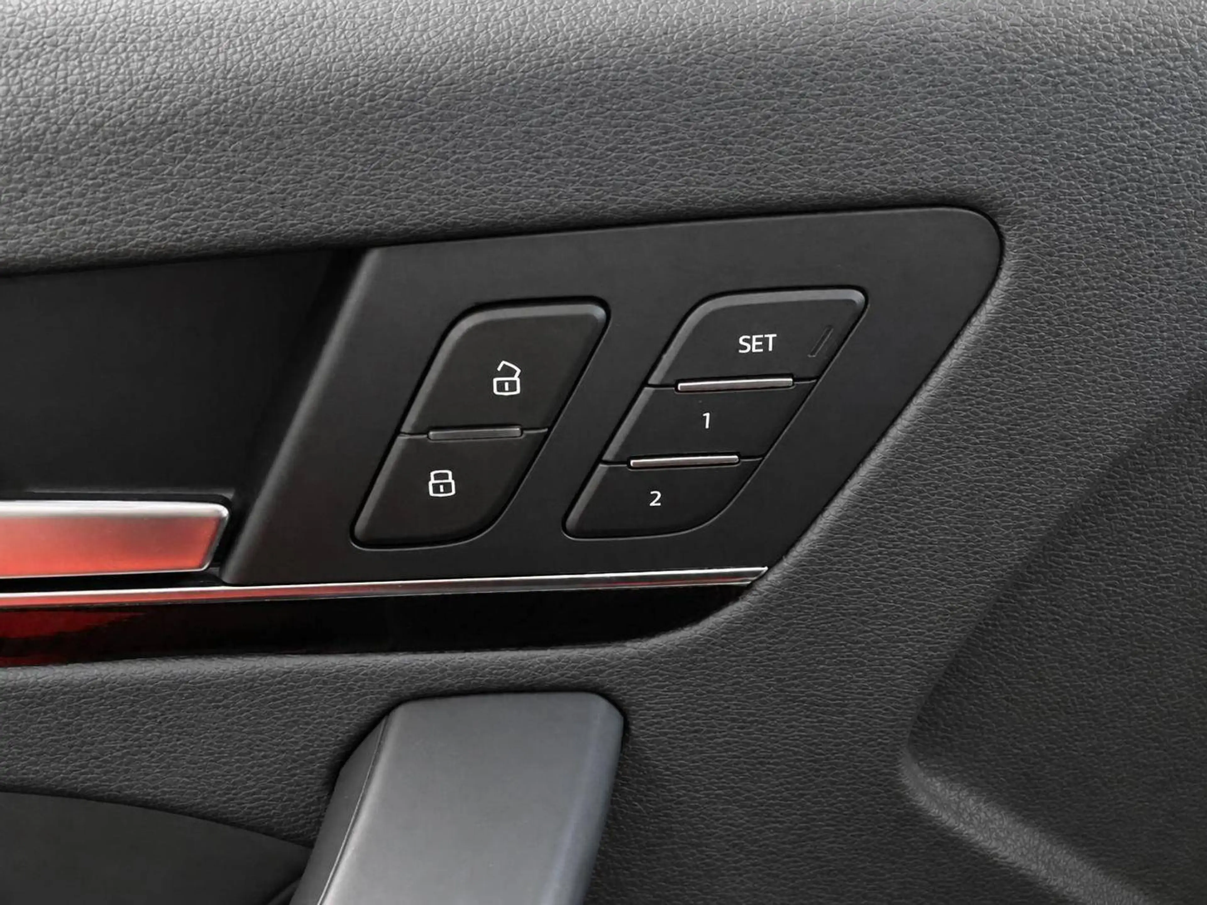 Audi SQ5 /Pano/Matrix/2.Hand — photo 8