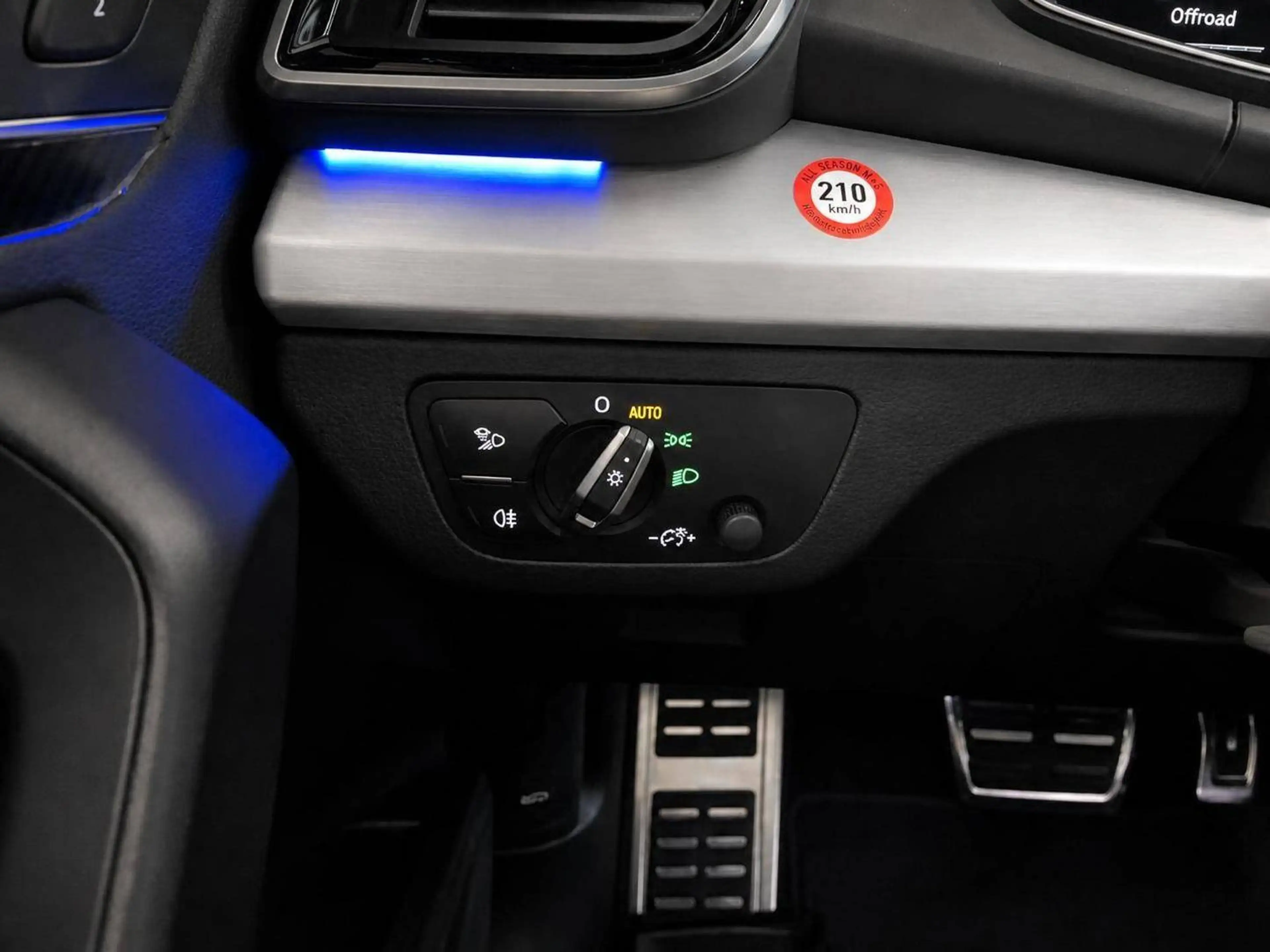 Audi SQ5 /Pano/Matrix/2.Hand — photo 13