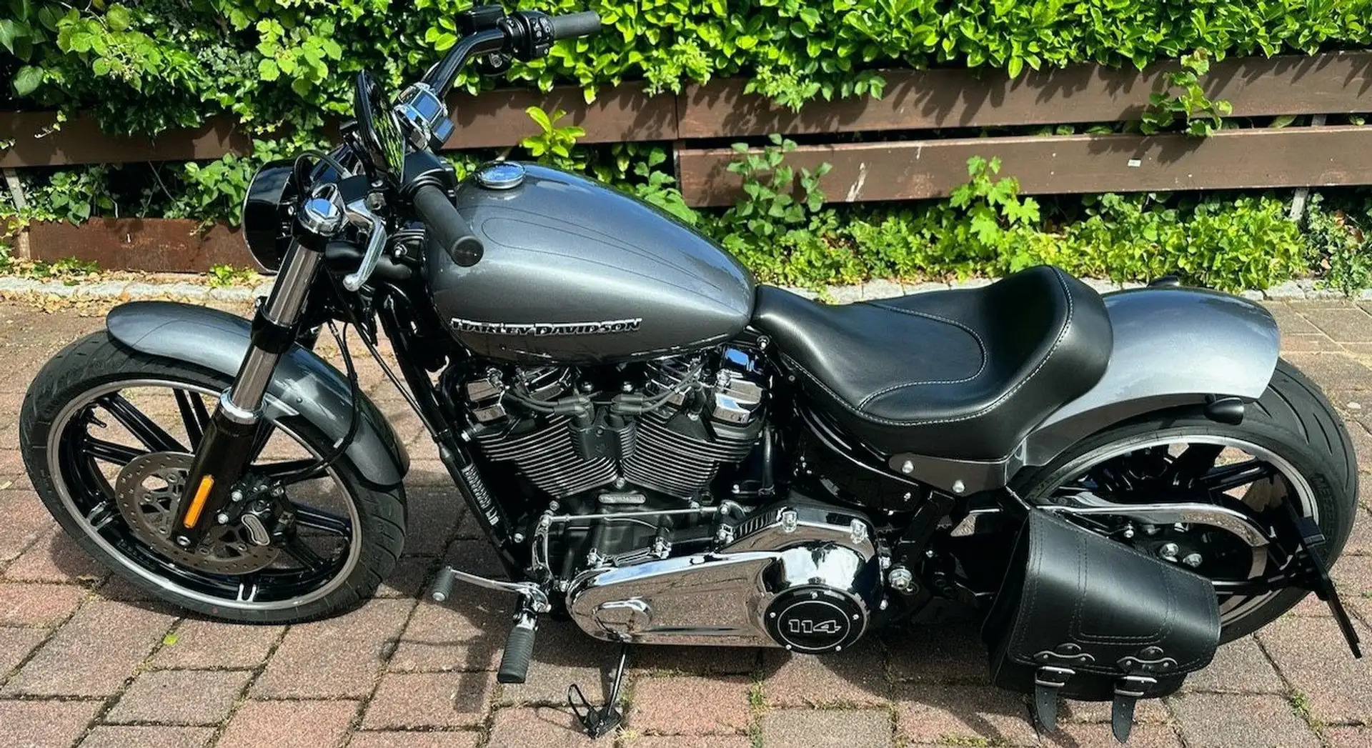 Harley-Davidson Breakout 114 Top, Kess Tech, Kellermann, uvm. Šedá - 1