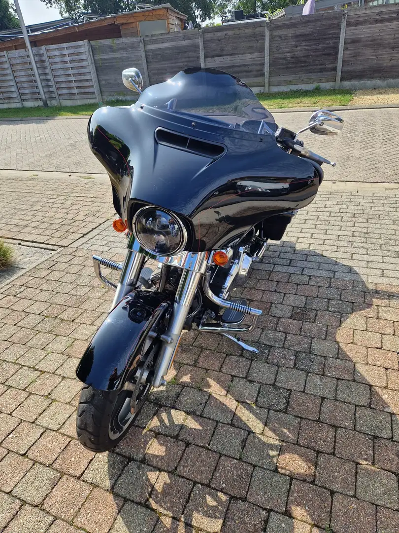 Harley-Davidson Street Glide Zwart - 1