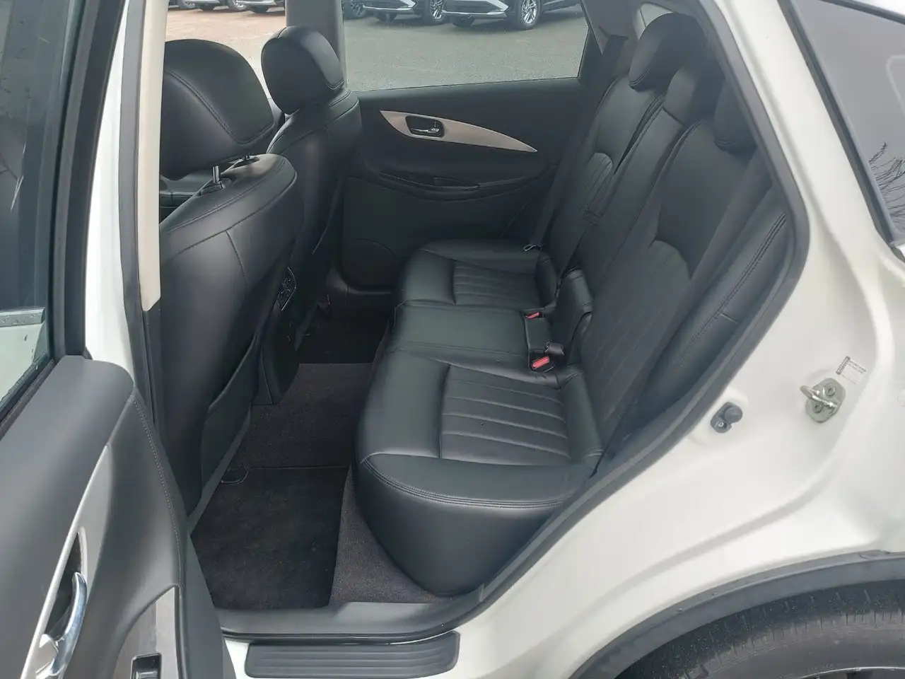 Infiniti QX50 снимка Infiniti QX50