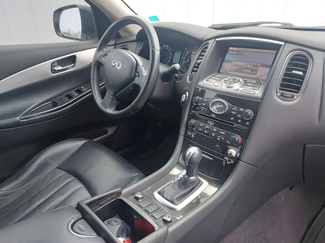 Infiniti QX50 снимка Infiniti QX50