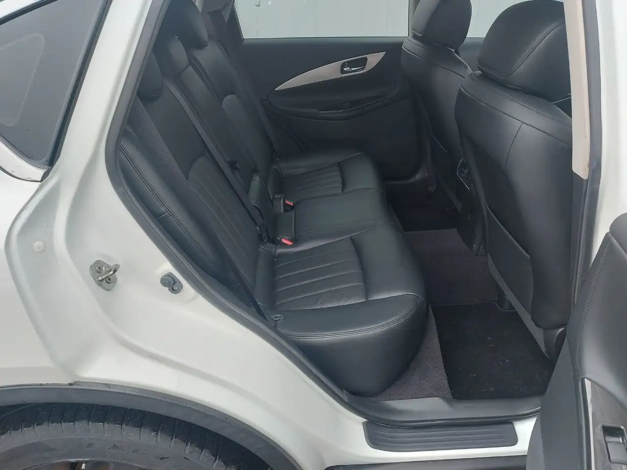 Infiniti QX50 снимка Infiniti QX50