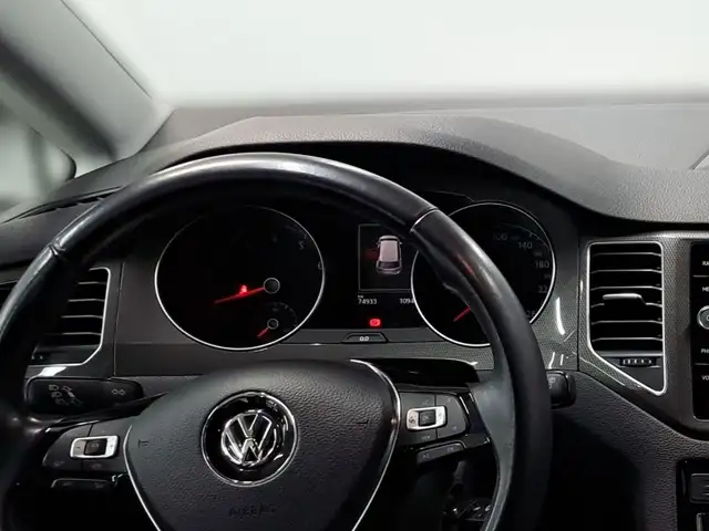 Volkswagen Golf Sportsvan view 11