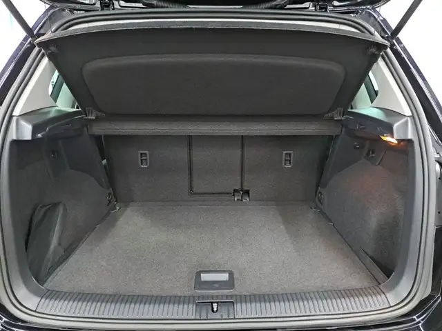 Volkswagen Golf Sportsvan view 7