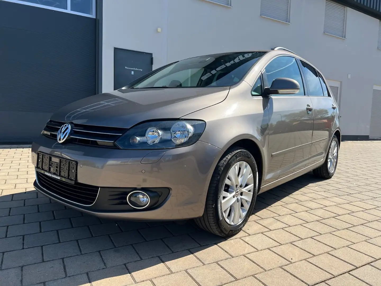 Volkswagen Golf Plus VI Life ** 1 Hand ** Brun - 2