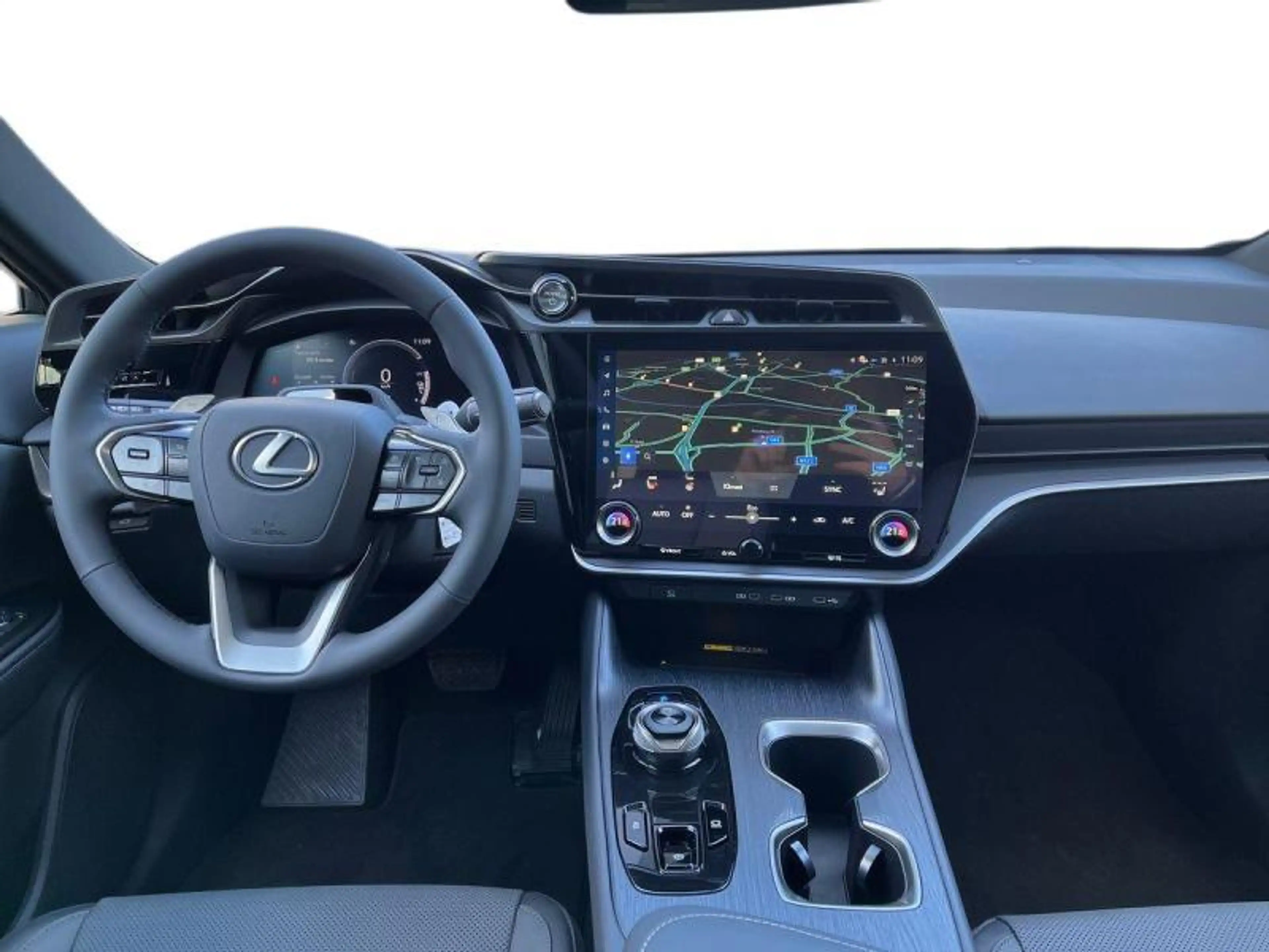 Lexus RZ Executive Line + PANOROOF — photo 9