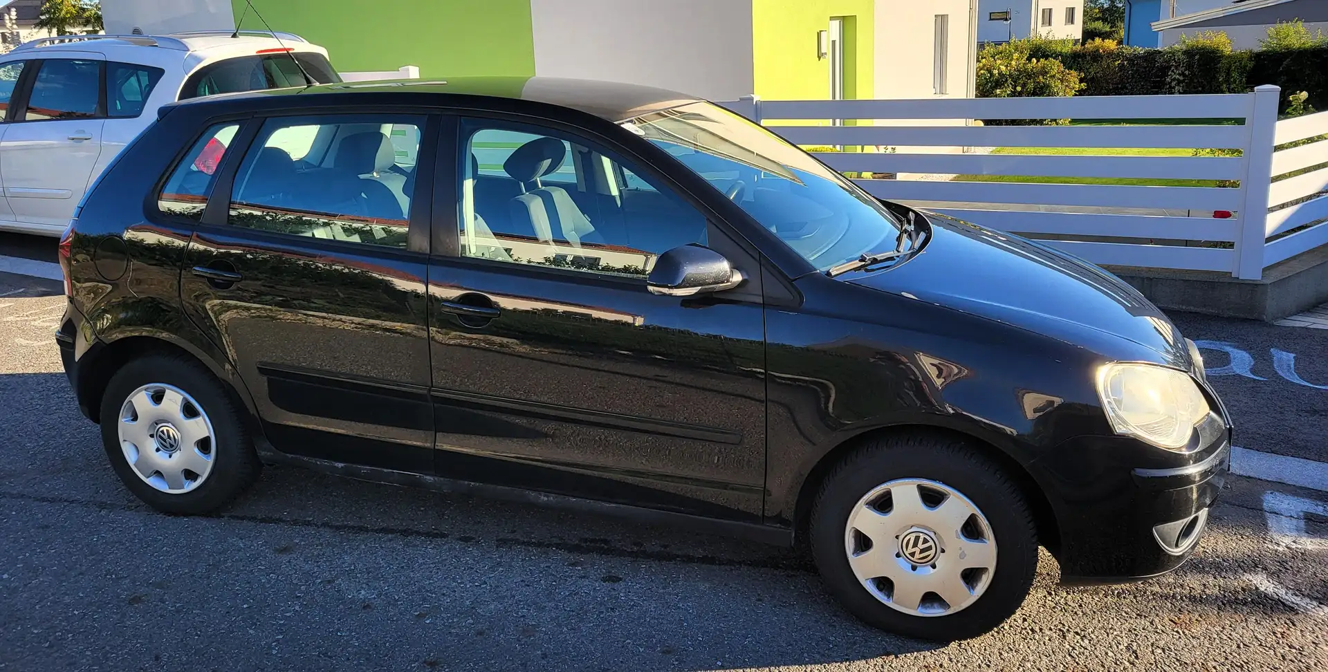 Volkswagen Polo Polo Cool Family 1,2 Schwarz - 1