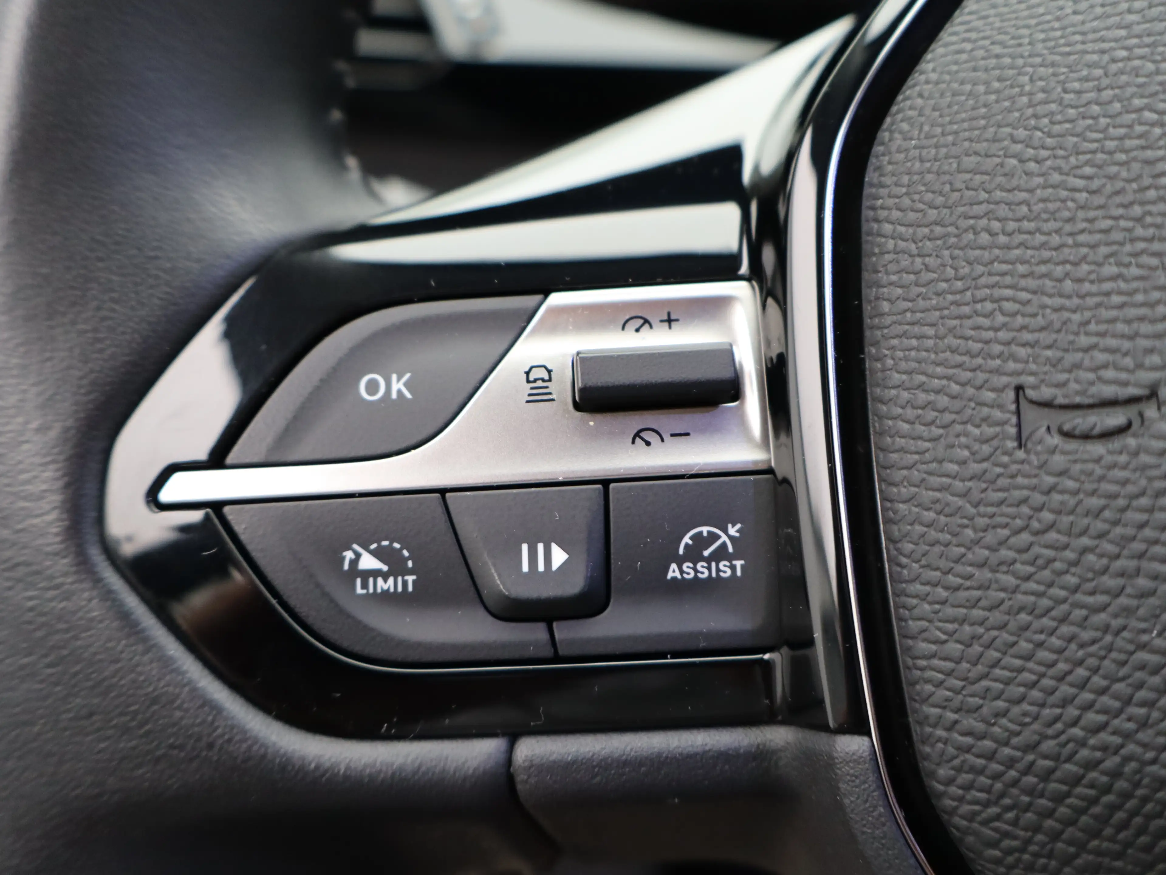 Peugeot 308 e-308 Allure EV 54 kWh | SOH 93% | Stoelverwarming — photo 32