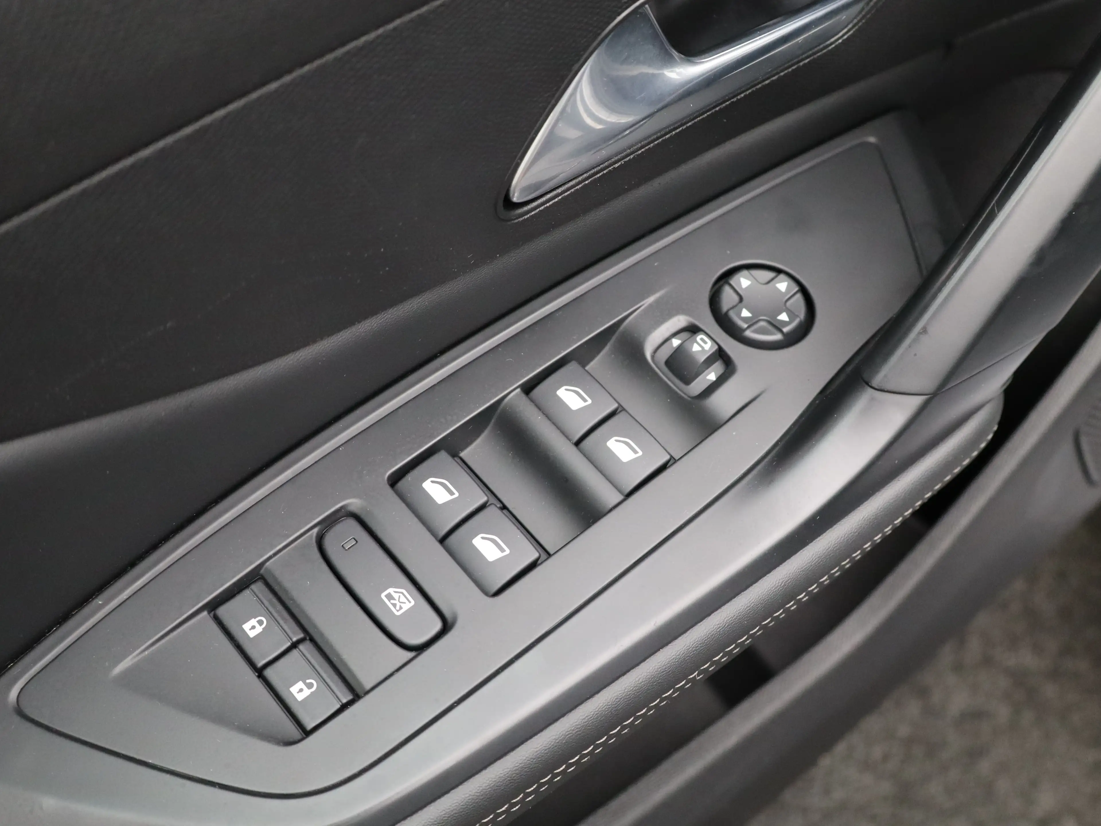 Peugeot 308 e-308 Allure EV 54 kWh | SOH 93% | Stoelverwarming — photo 35