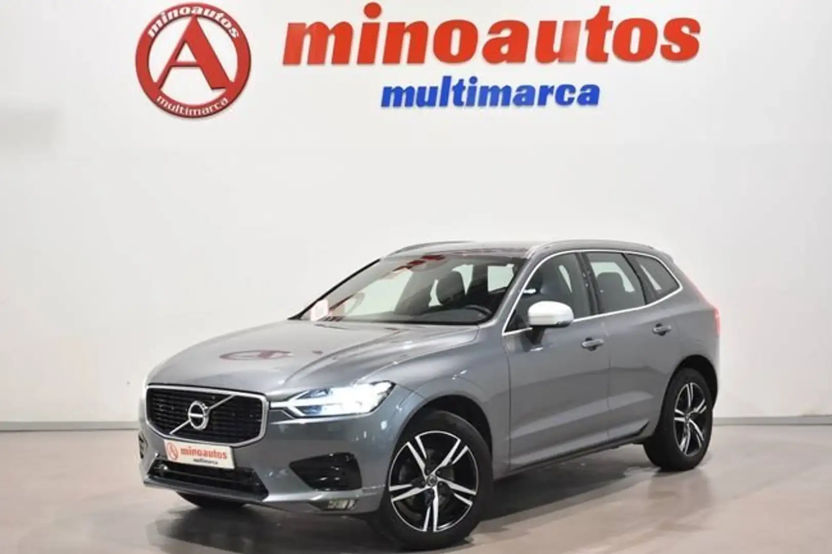 Volvo XC60 R-DESIGN 2.0 D4 AWD 190 CV GEARTRONIC Gris - 2
