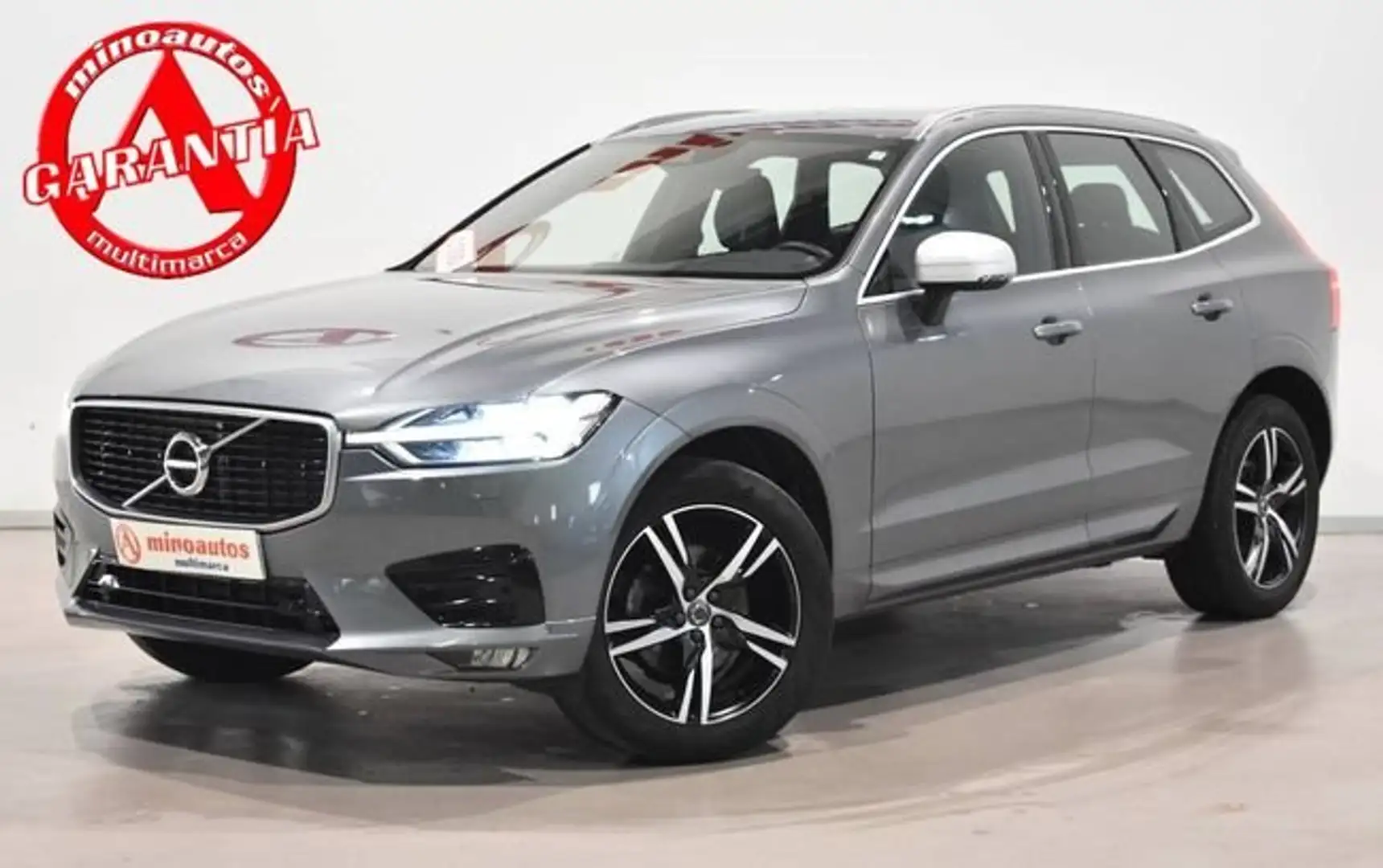 Volvo XC60 R-DESIGN 2.0 D4 AWD 190 CV GEARTRONIC Gris - 1