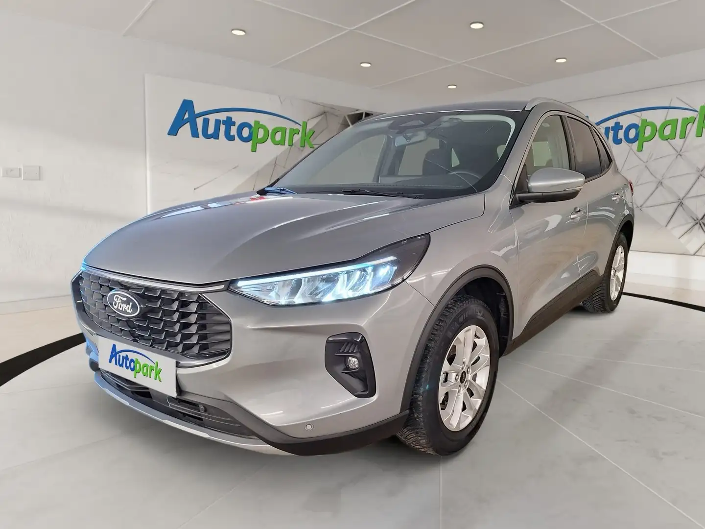 Ford Kuga FHEV Titanium 4WD Silber - 1