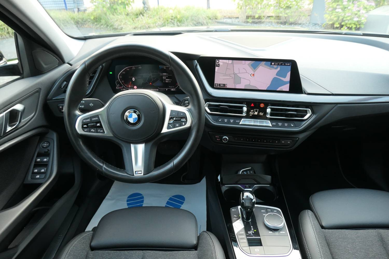 BMW 120 1er Diesel 120d xDrive Aut. Sport Line Panorama LED Top Zustand! — photo 7