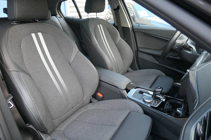 BMW 120 1er Diesel 120d xDrive Aut. Sport Line Panorama LED Top Zustand! — photo 2