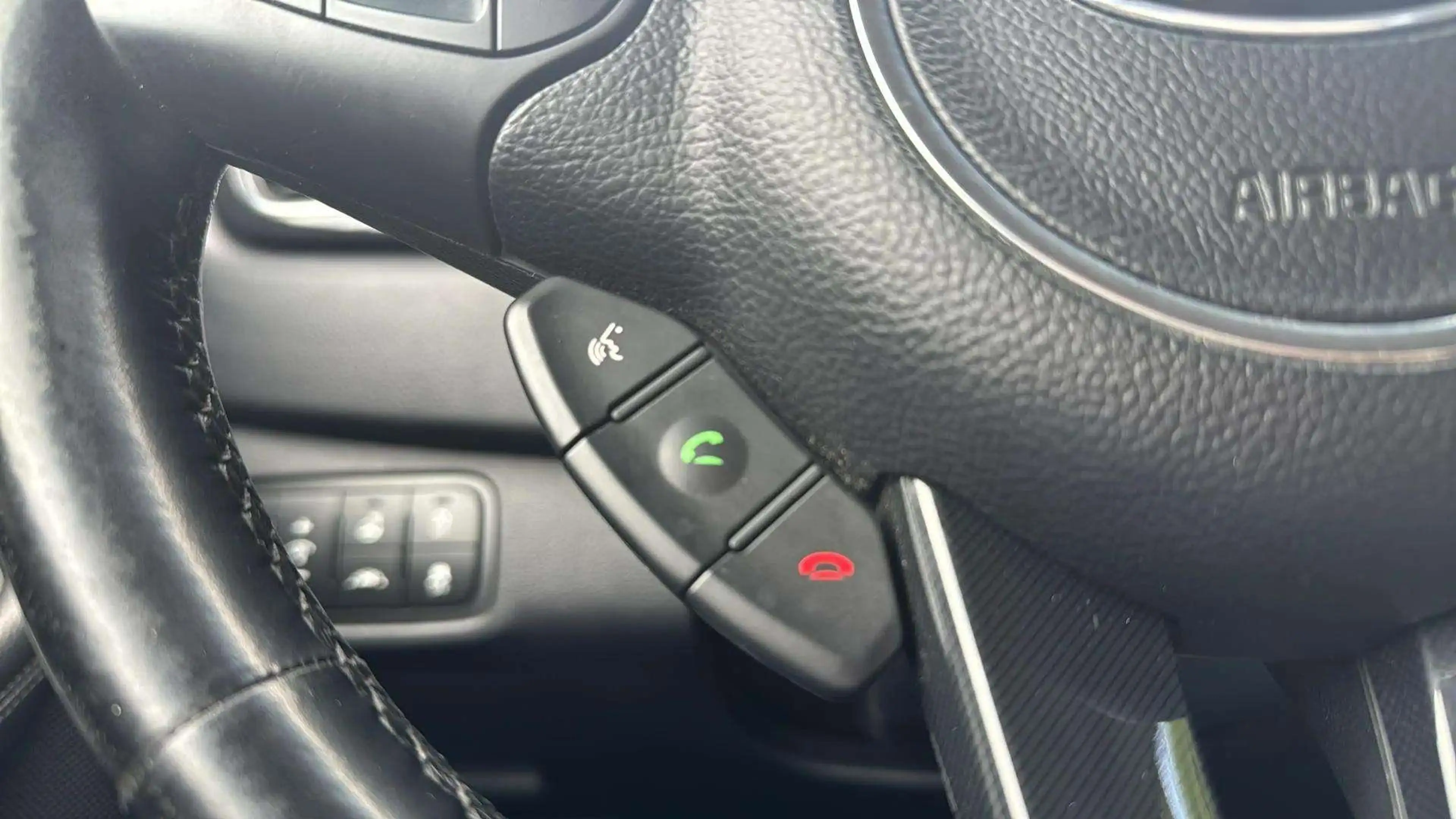 Kia Carens Attract*1.Hand*Kamera*SHZ*Temp.*HU/AU Neu*PDC*USB — photo 12