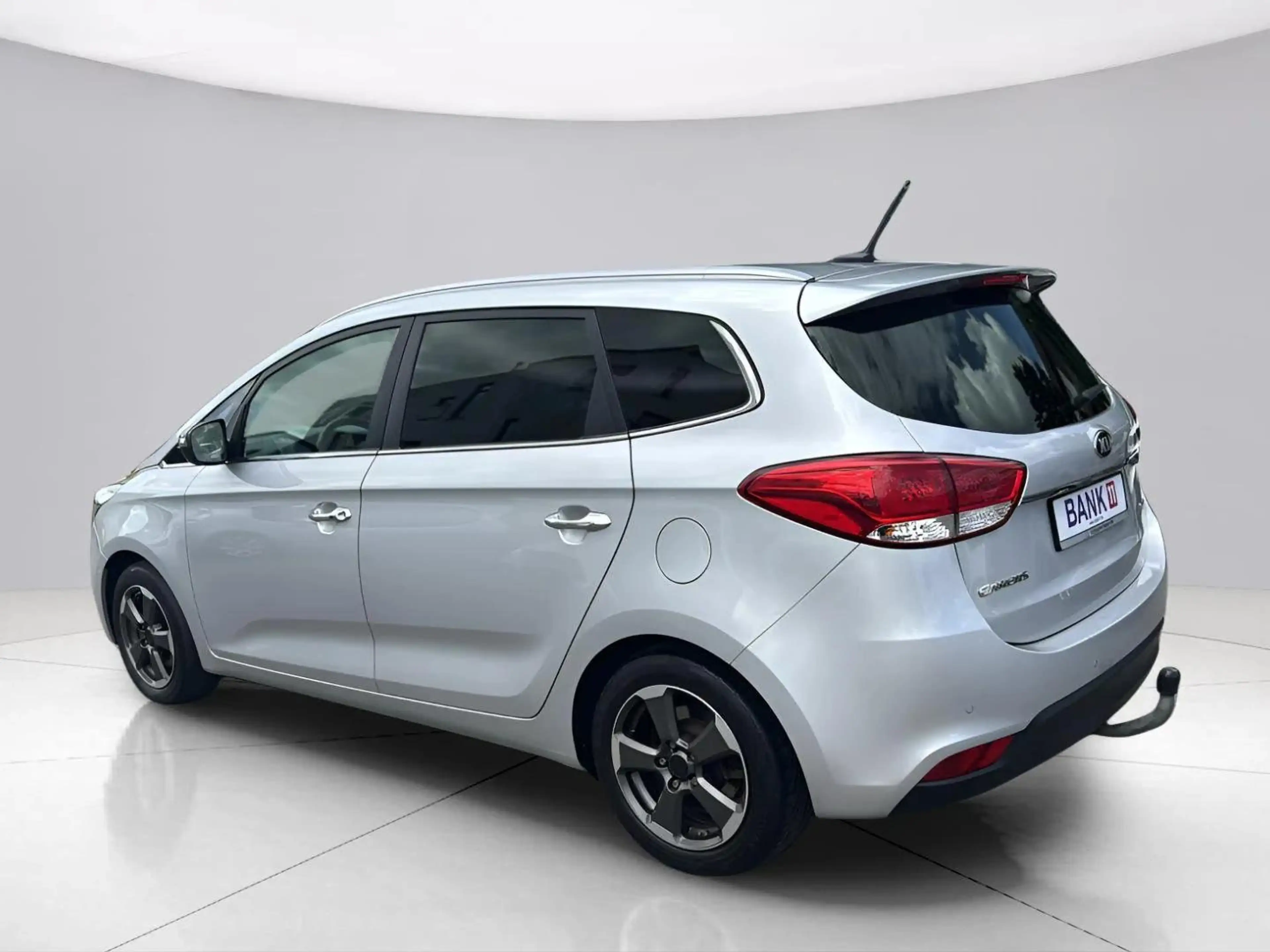 Kia Carens Attract*1.Hand*Kamera*SHZ*Temp.*HU/AU Neu*PDC*USB — photo 3