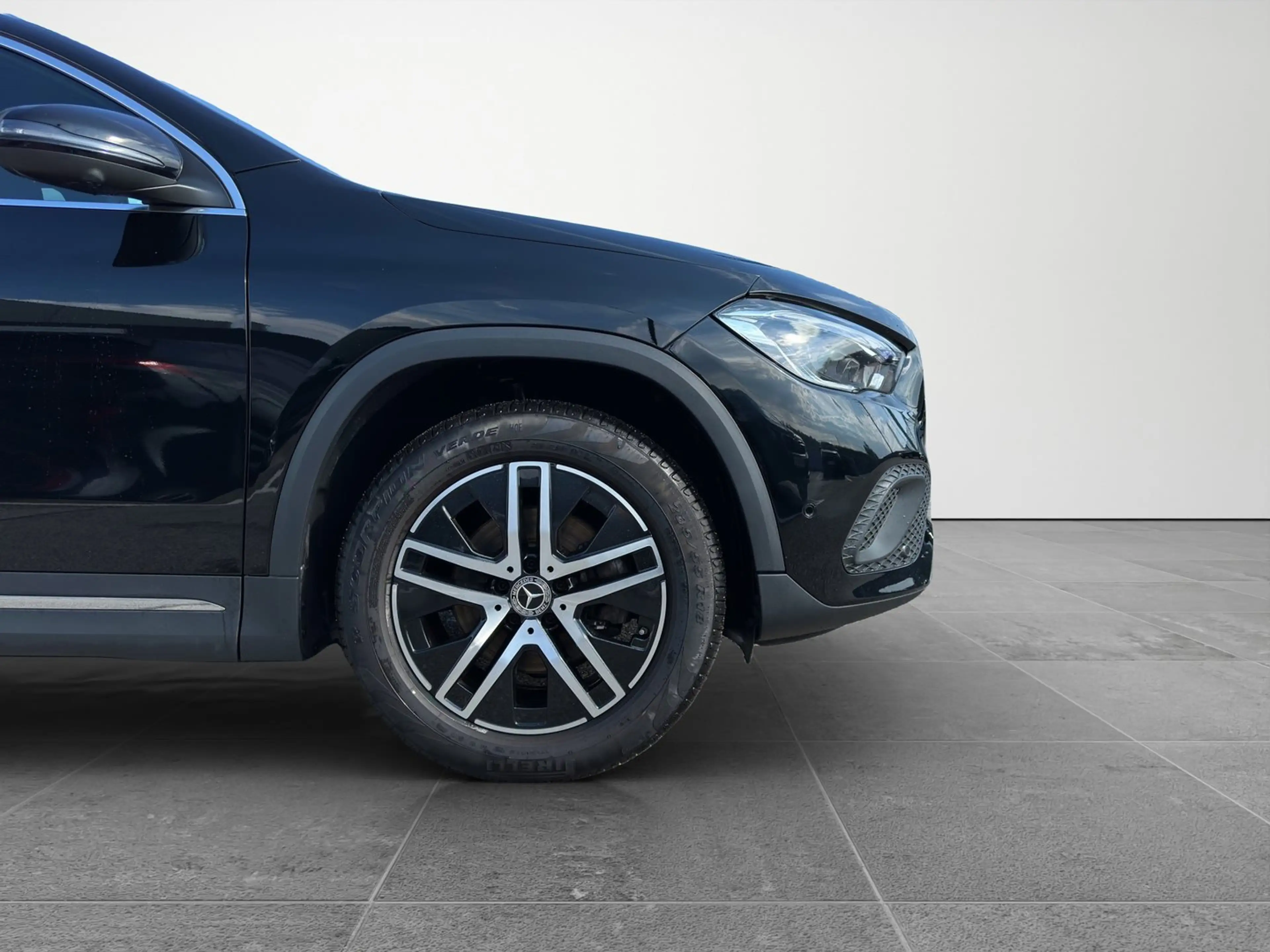 Mercedes-Benz GLA 200 GLA 200 d 4Matic — photo 9