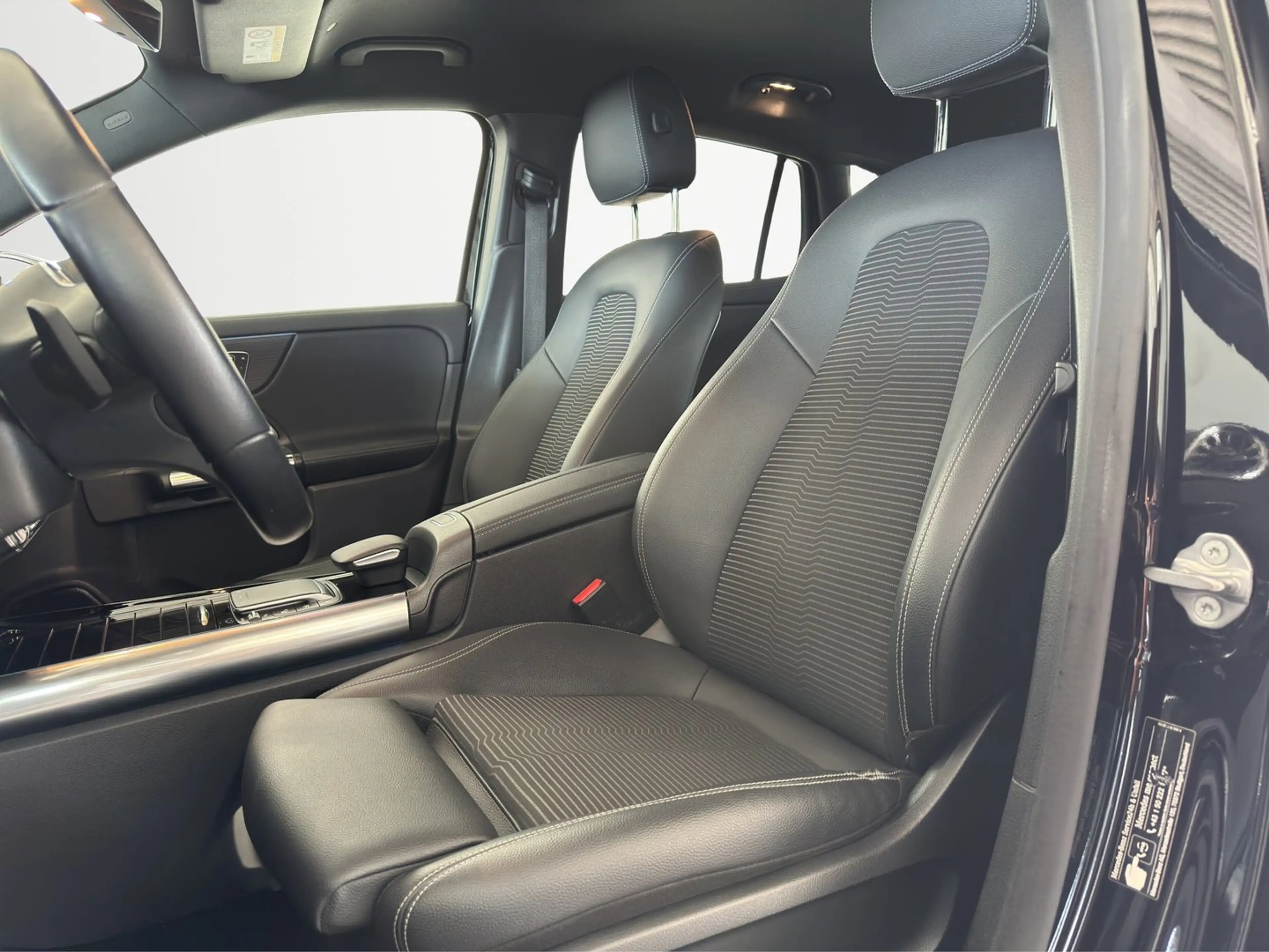 Mercedes-Benz GLA 200 GLA 200 d 4Matic — photo 10