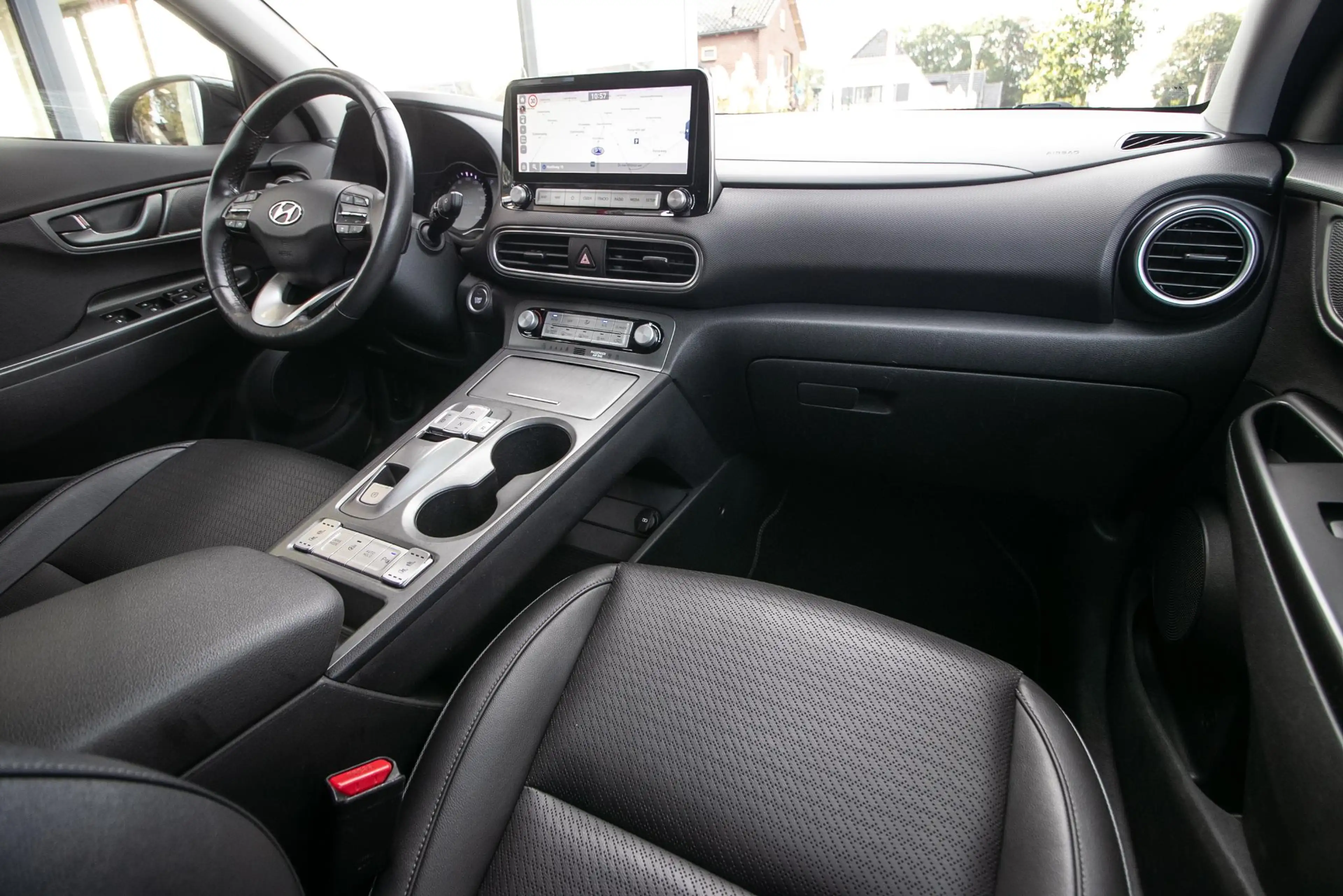Hyundai KONA EV Premium 64 kWh - Leer | Stoelverw./ventilatie | — photo 3