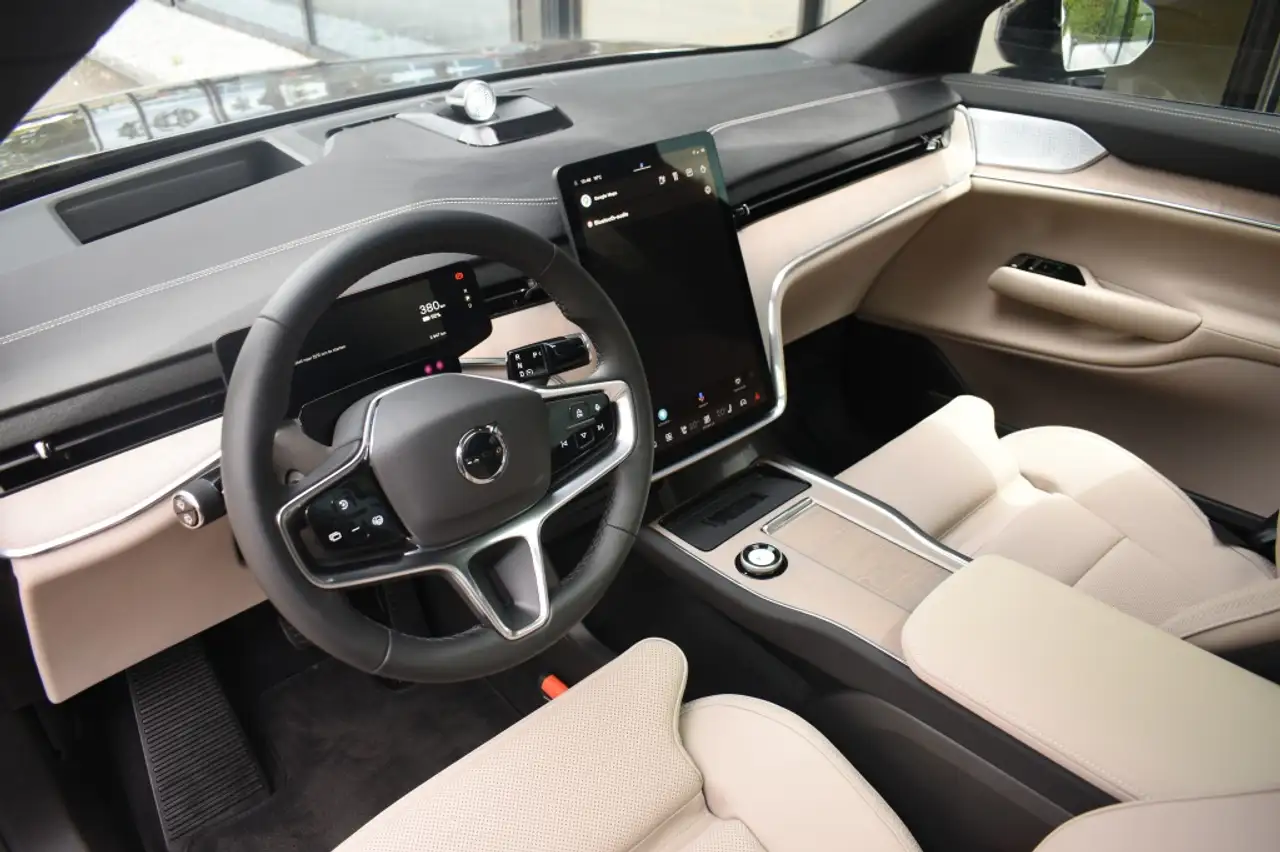 Volvo EX90 2026