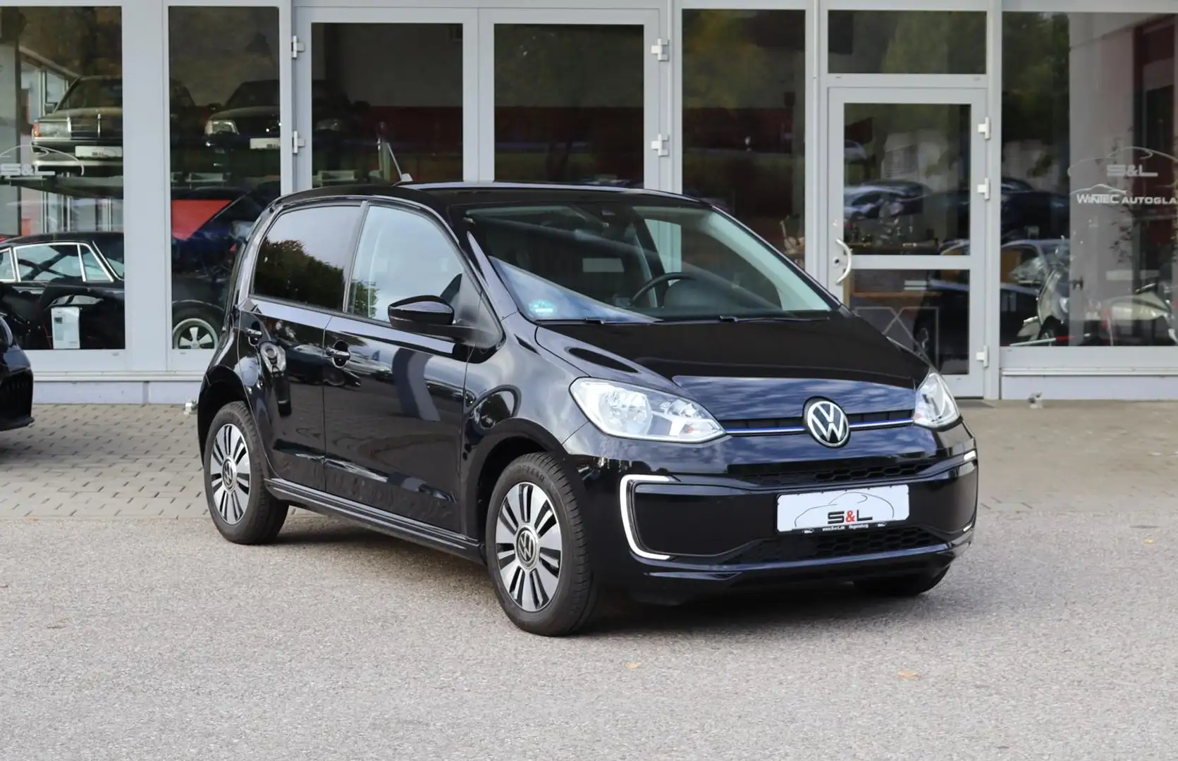 Volkswagen up! e-up! Style Plus inkl. 1J.  Garantieversicherung Schwarz - 1