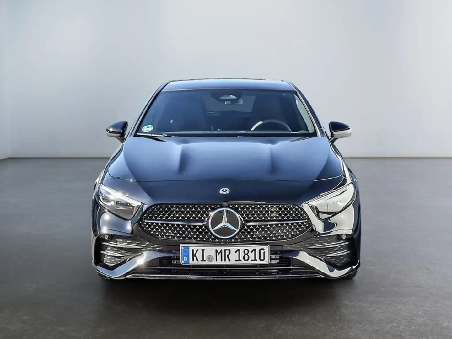 Mercedes-Benz A 200 d Kompakt AMG NIGHT SPUR PANO DISTR PDC Schwarz - 2