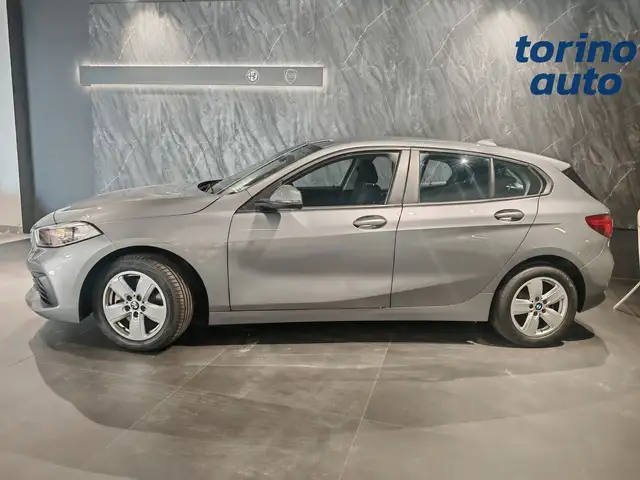 BMW 1 Series view 3