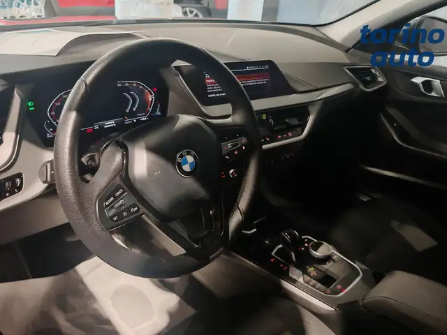 BMW 1 Series view 6