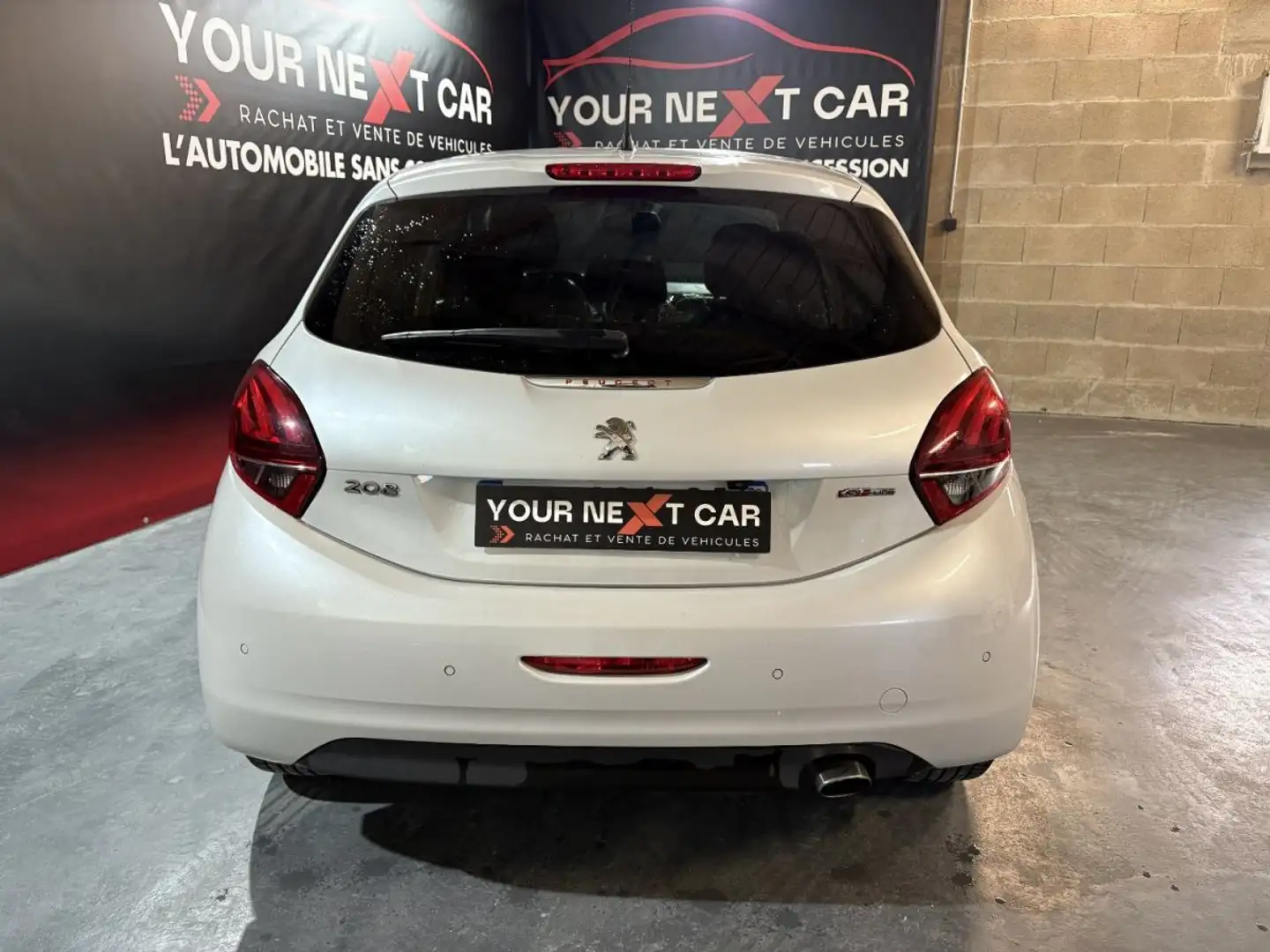 Peugeot 208 GTLine Weiß - 2