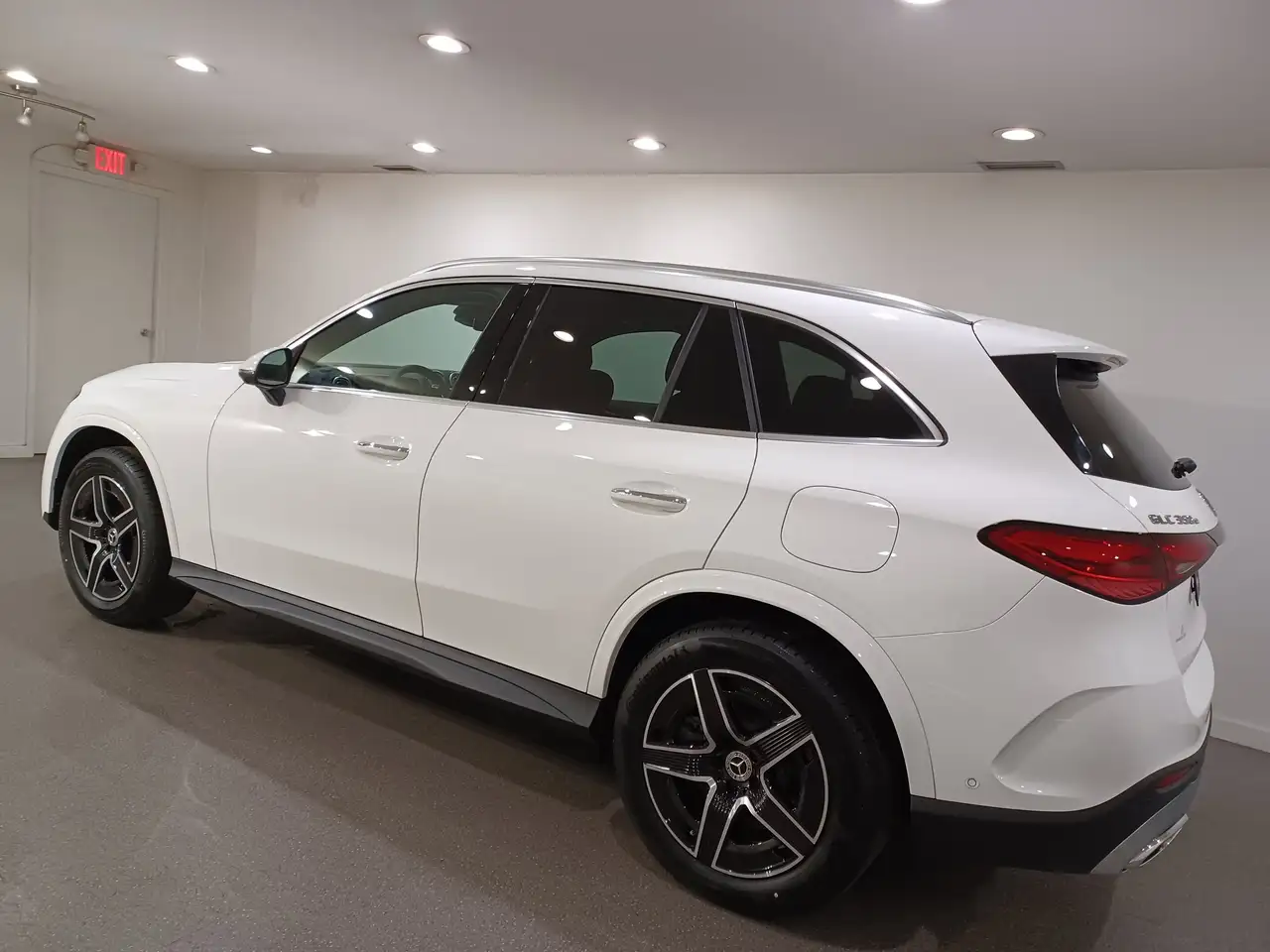 Mercedes-Benz GLC снимка Mercedes-Benz GLC