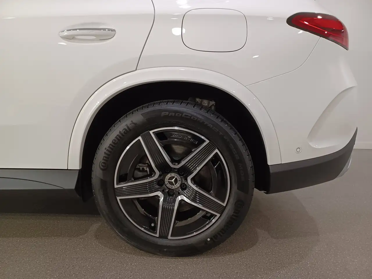 Mercedes-Benz GLC снимка Mercedes-Benz GLC