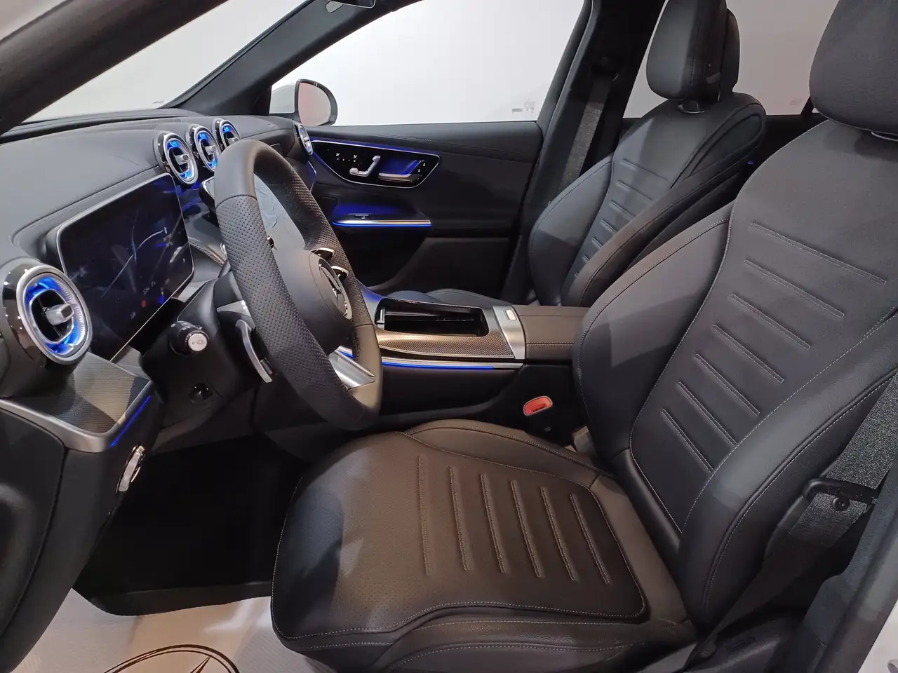 Mercedes-Benz GLC снимка Mercedes-Benz GLC
